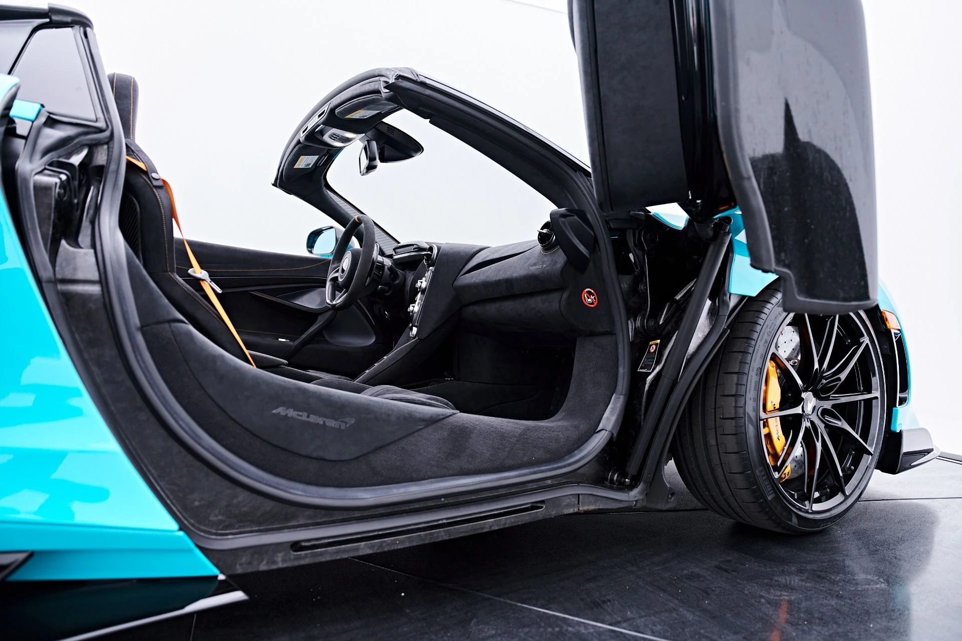 mph059_4145364461_Used_2022_Mc_Laren_765_LT_Base_1786488559_8cb631904b