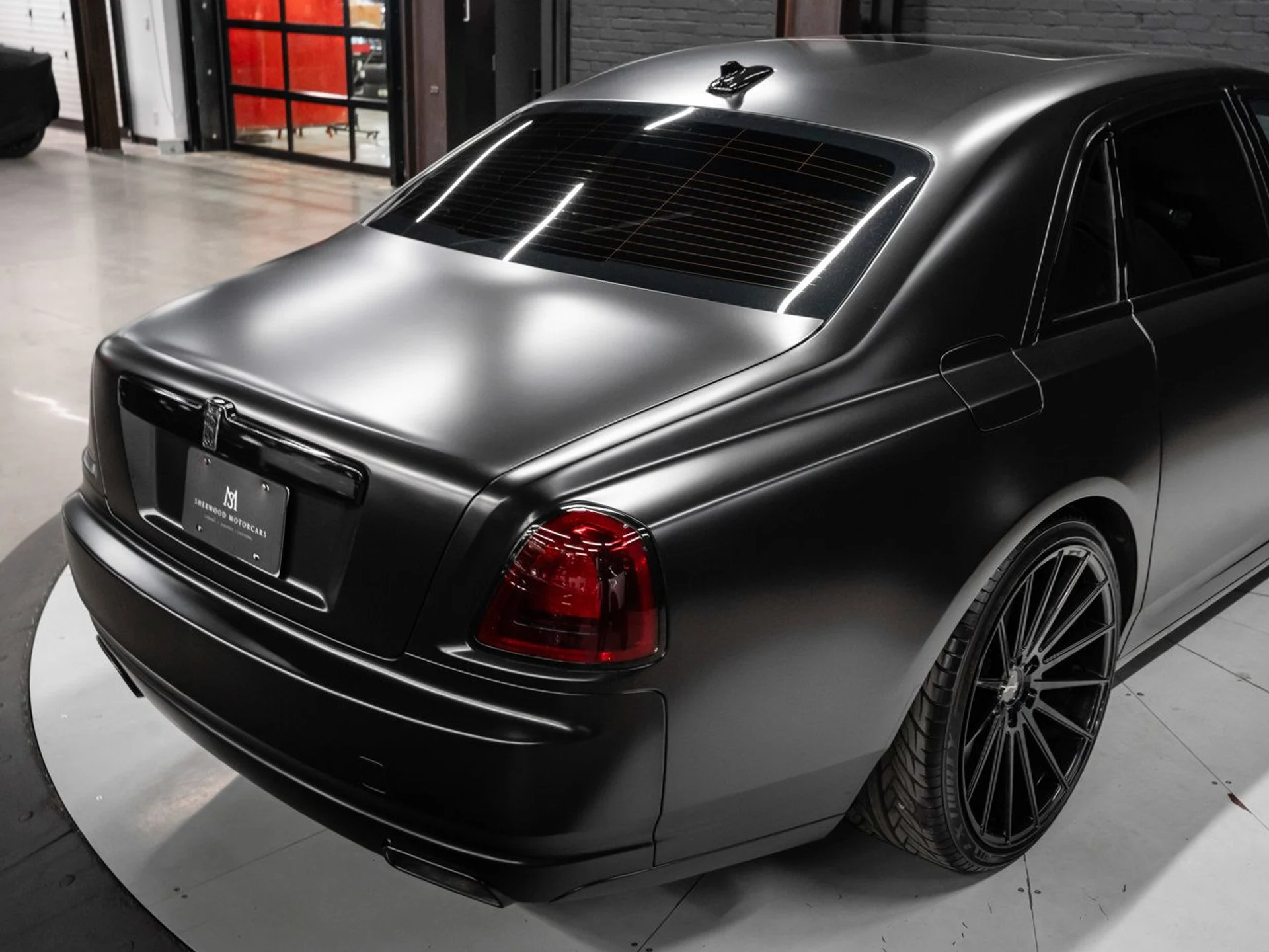 mph059_416705346_rolls_royce_ghost_2012_df947f2537