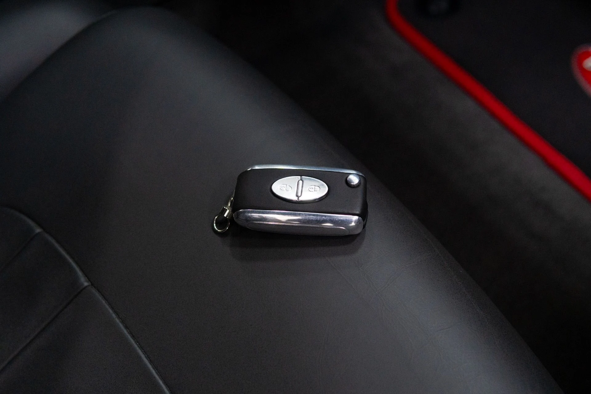 mph059_4177669349_Used_2008_Bugatti_Veyron_164_1769463944_96f2412557