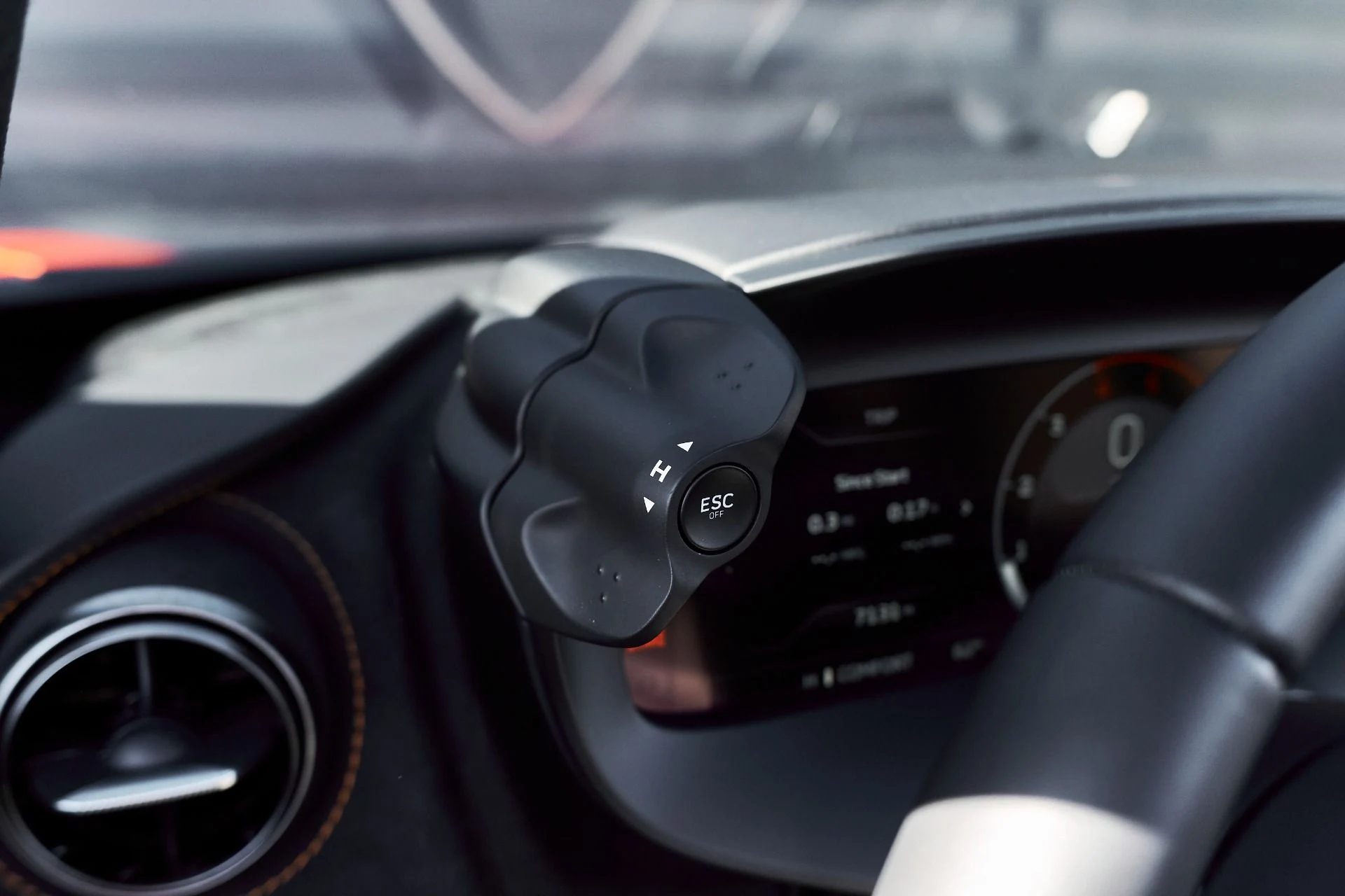 mph059_417980249_Used_2024_Mc_Laren_750_S_1768012722_e15c60c963