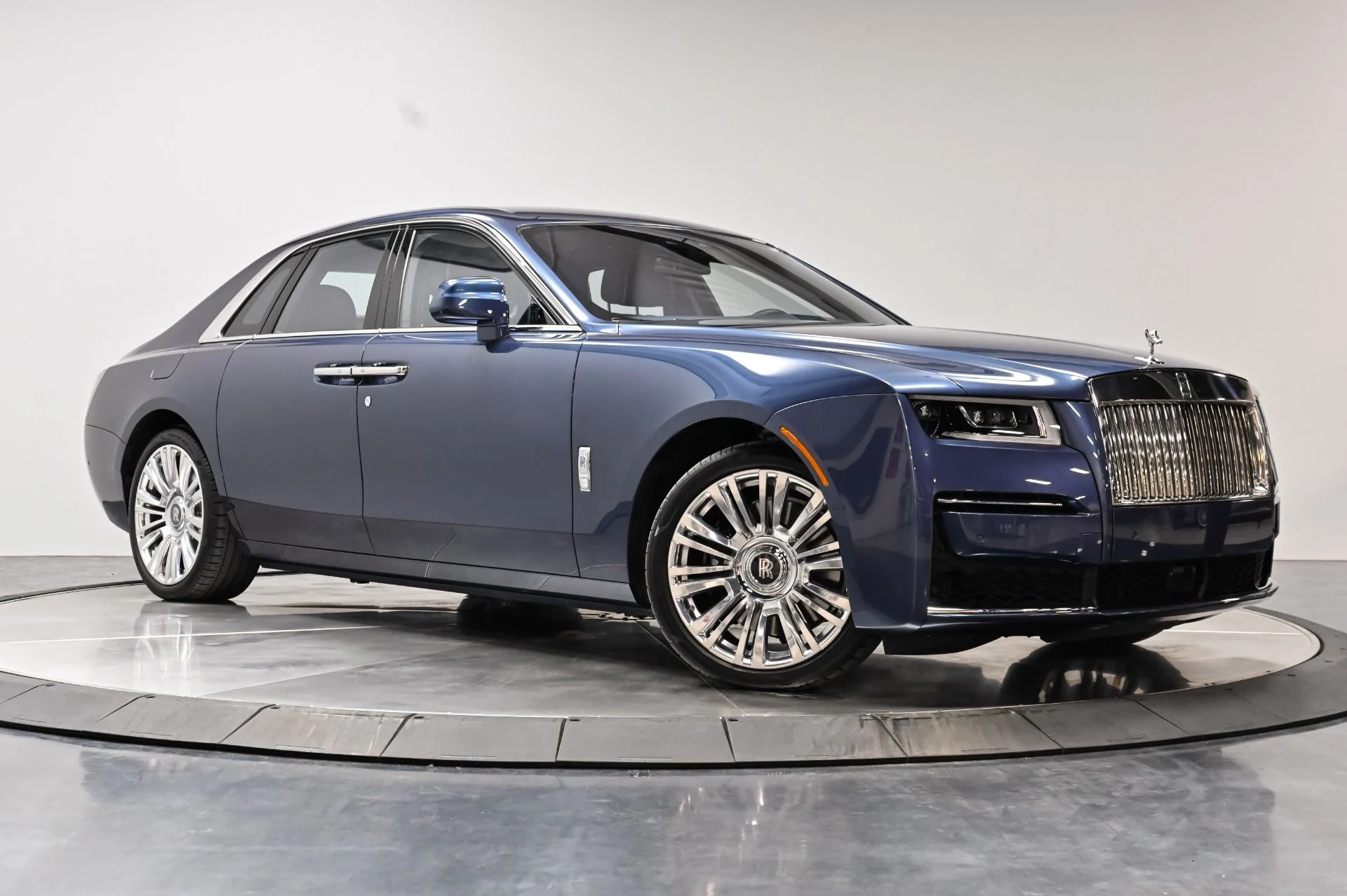 mph059_4189418502_Used_2021_Rolls_Royce_Ghost_Base_1788893206_30b4d88749