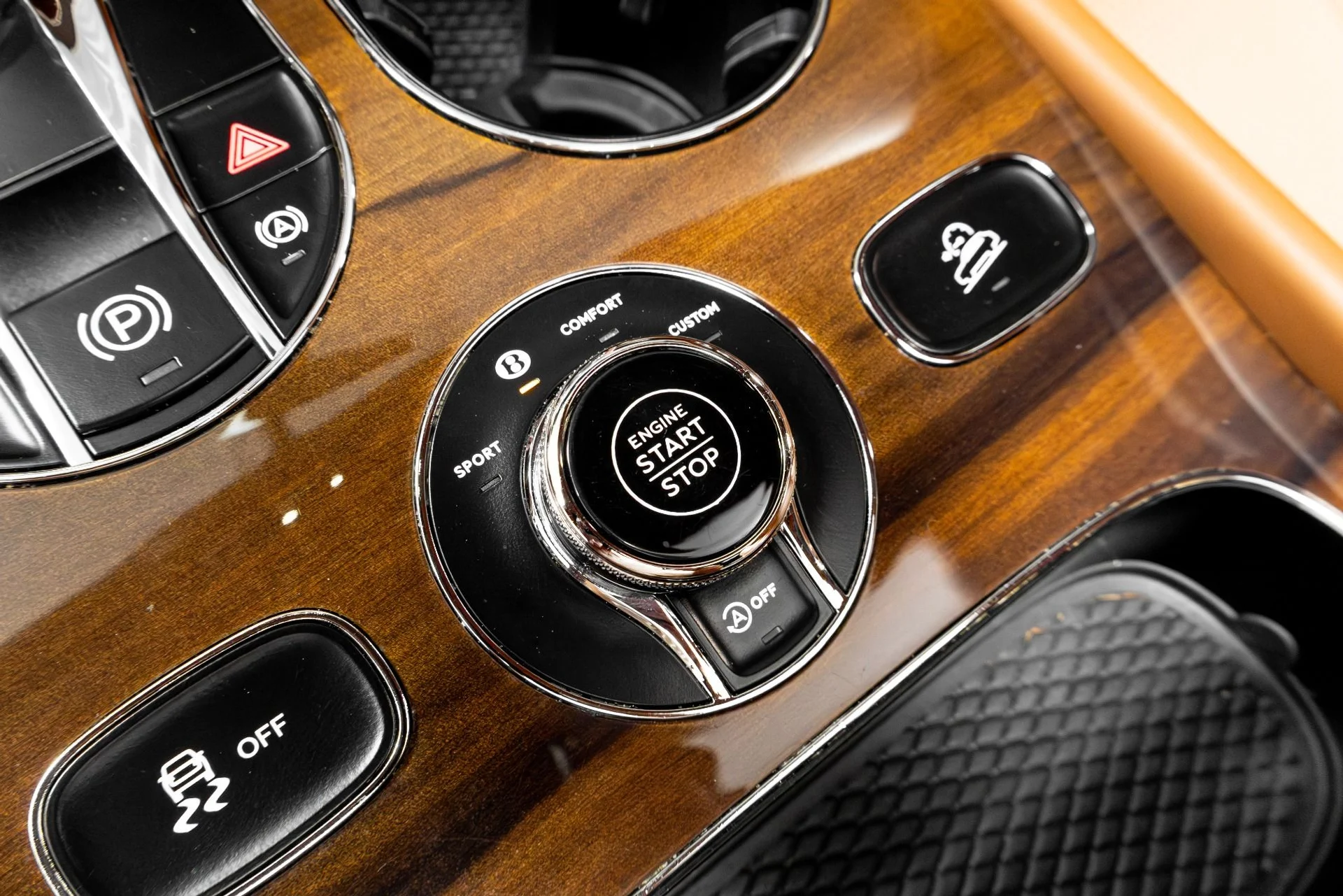 mph059_4230991526_Used_2019_Bentley_Bentayga_V8_1771459975_7941ad1f15