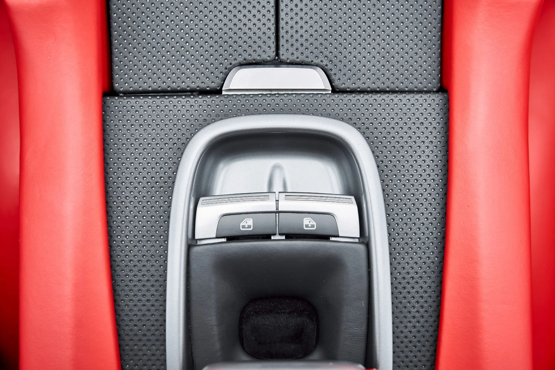 mph059_4269750475_Used_2020_Ferrari_GTC_4_Lusso_T_1766785965_6e13b2da67