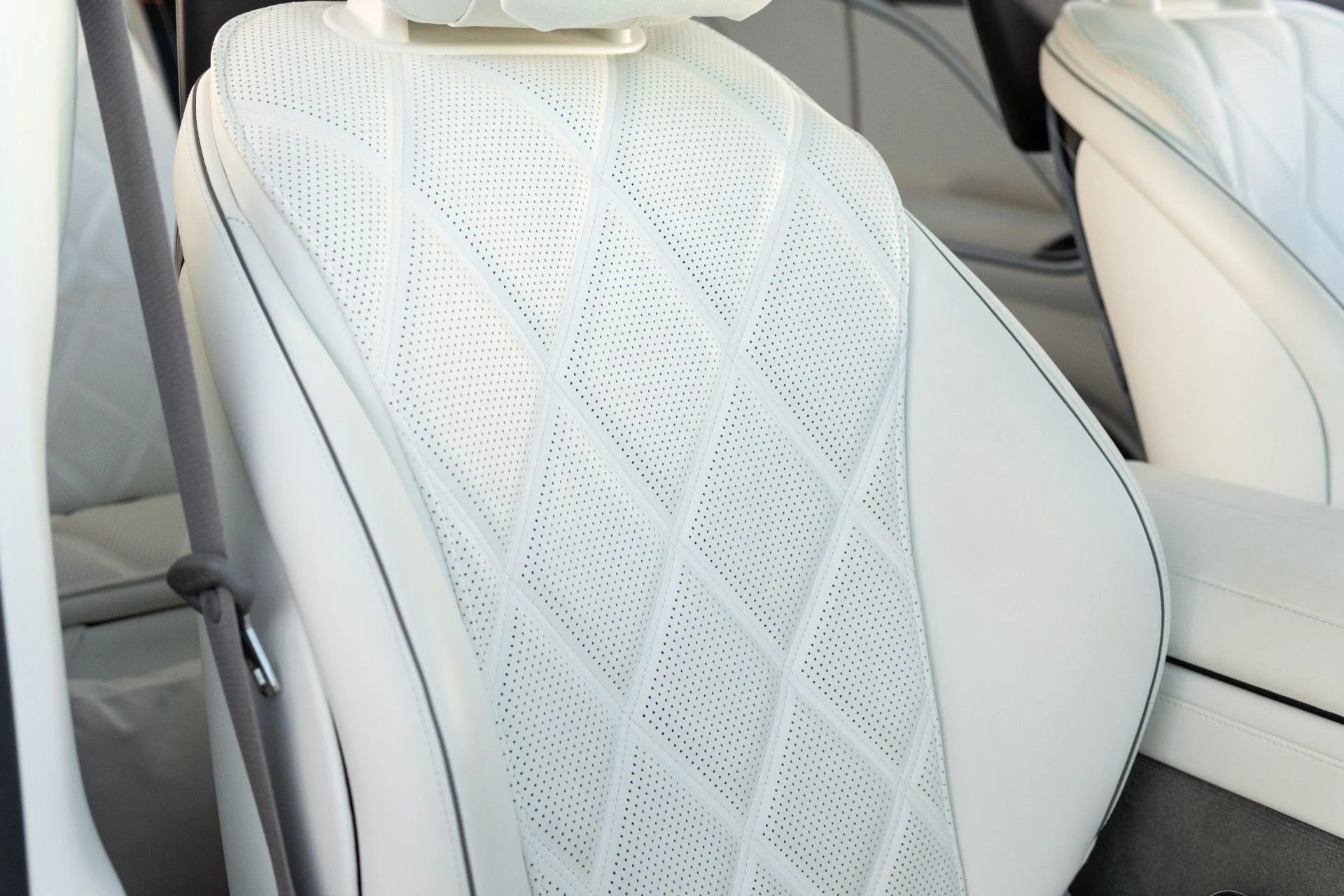 mph059_432419063_Used_2022_Mercedes_Benz_S_Class_Mercedes_Maybach_S_580_4_MATIC_1769453409_f5f78035c7