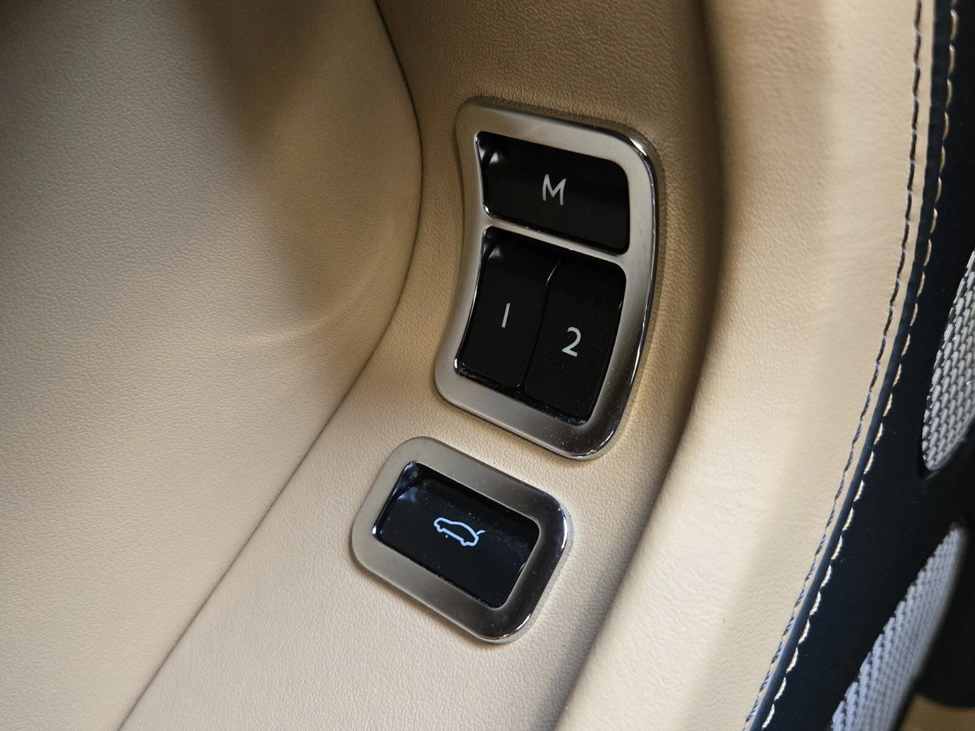 mph059_442511331_689ae37f2bc2562a9f9a79d6dbac8676x_71a49cb416