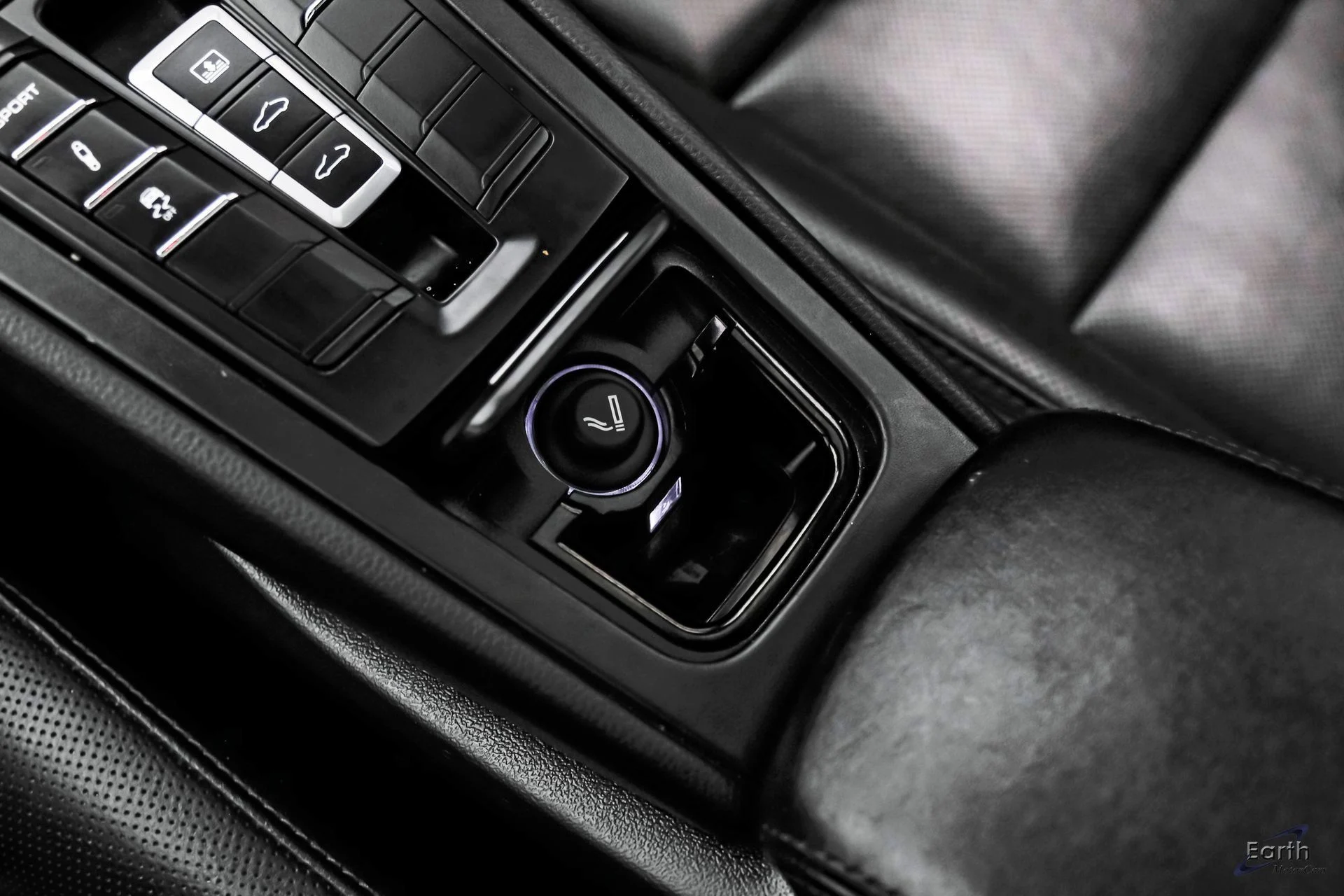 mph059_467849861_dfdf3e060afc284bad483bfd898cacb5x_0eb66e3af8