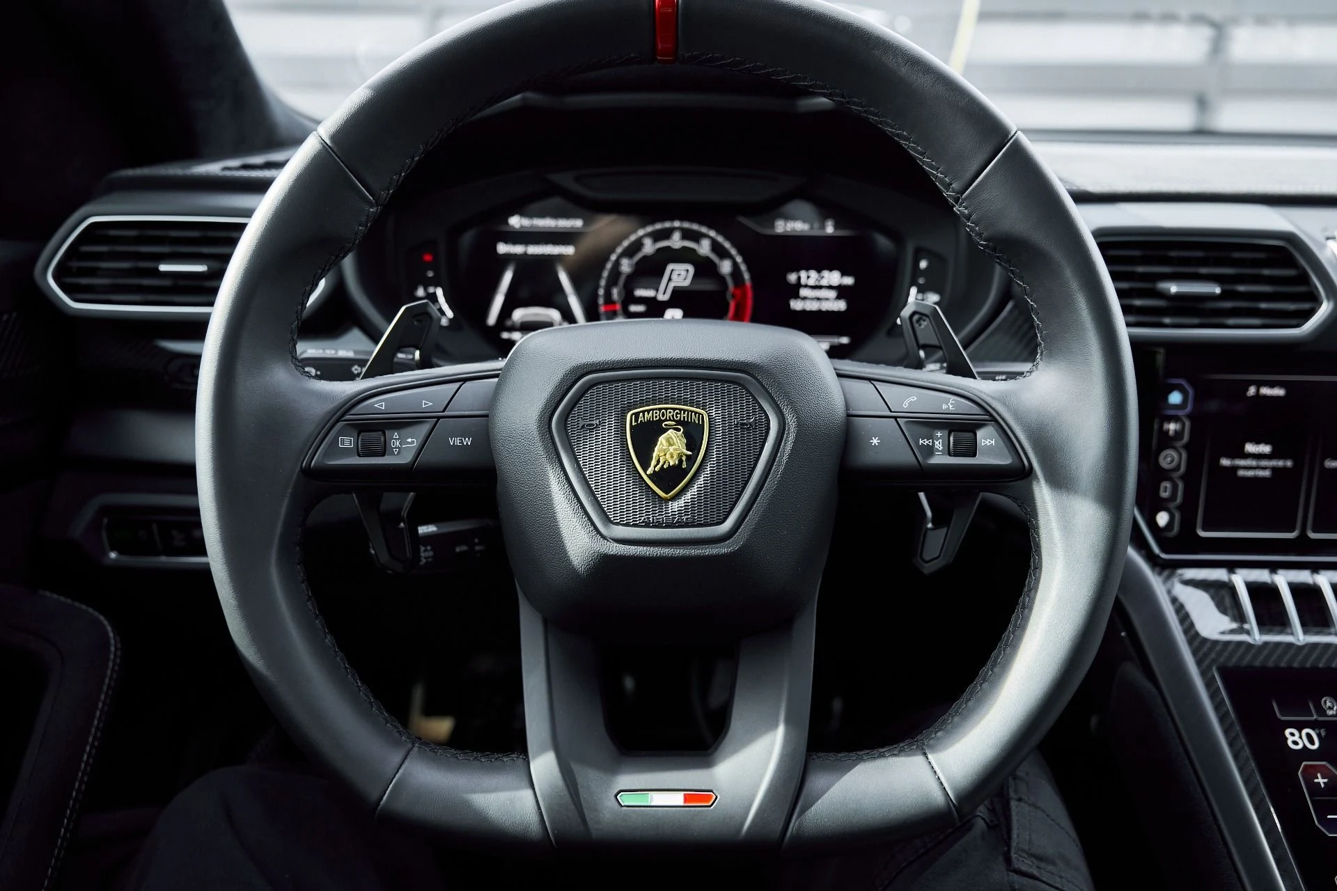 mph059_487836138_Used_2024_Lamborghini_Urus_Performante_1766457739_daba68393e