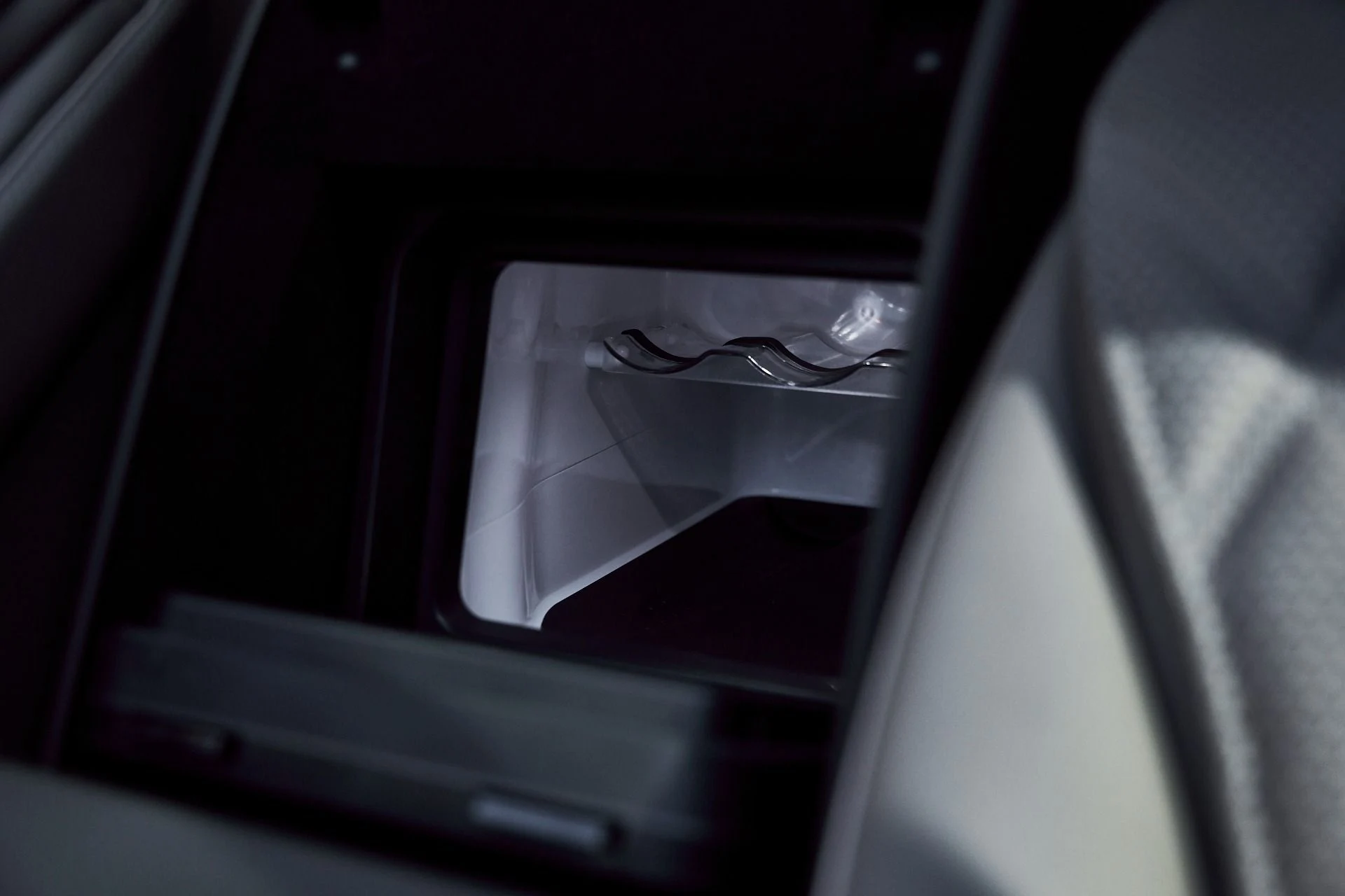 mph059_529283345_Used_2025_Mercedes_Benz_EQS_Maybach_EQS_680_1770508830_8e29b28723