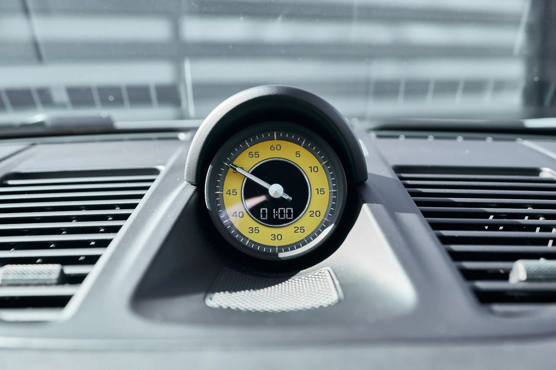 mph059_544202915_Used_2023_Porsche_911_Turbo_S_1762306995_1db7392c61