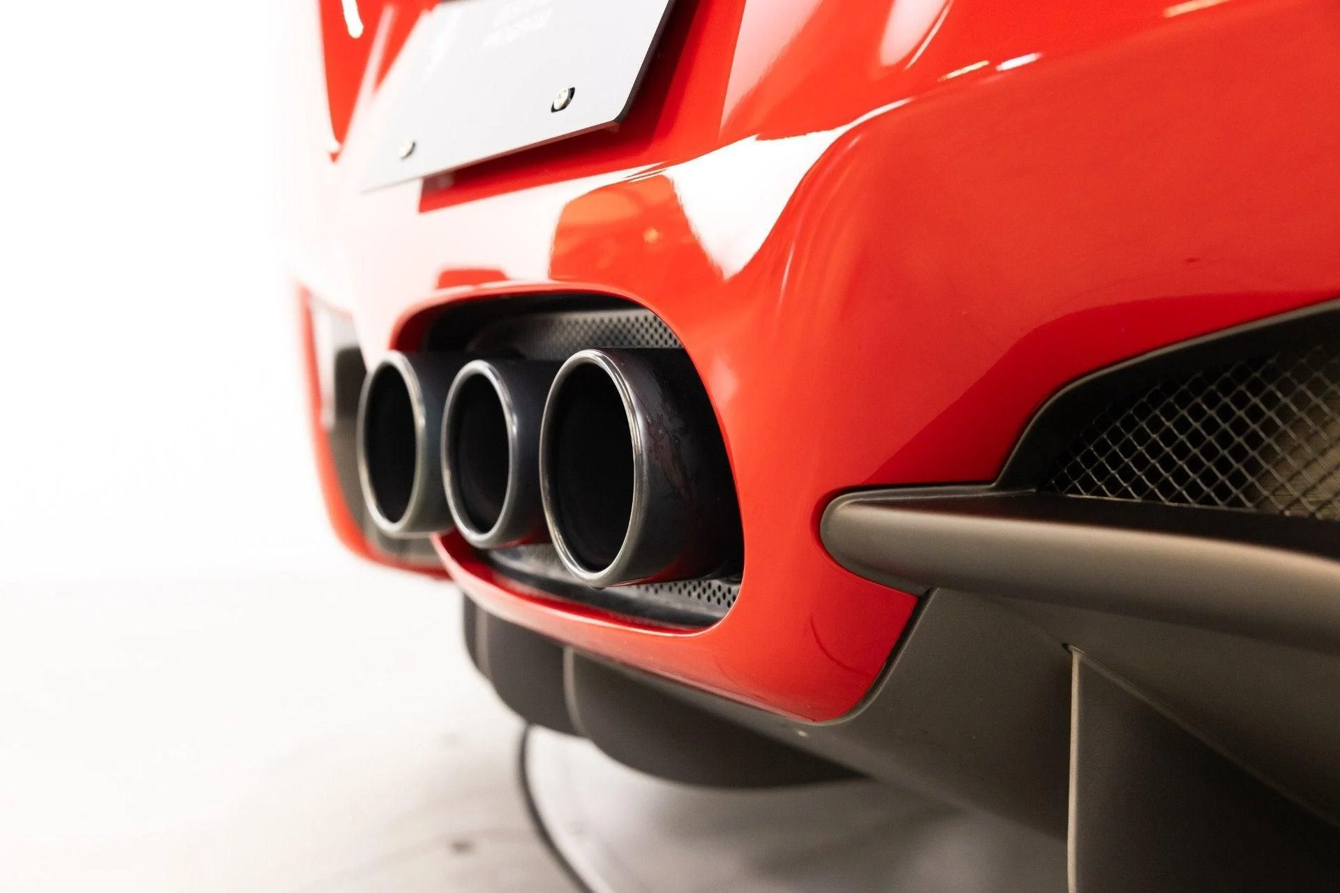 mph059_5641307_Used_2013_Ferrari_458_Spider_1791380430_bf817e39ea