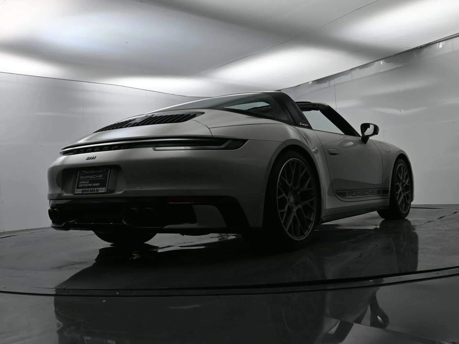 mph059_600917700_c25ecee2d9f74fda93e5e1a799d1bdf9_d84dbba2d2