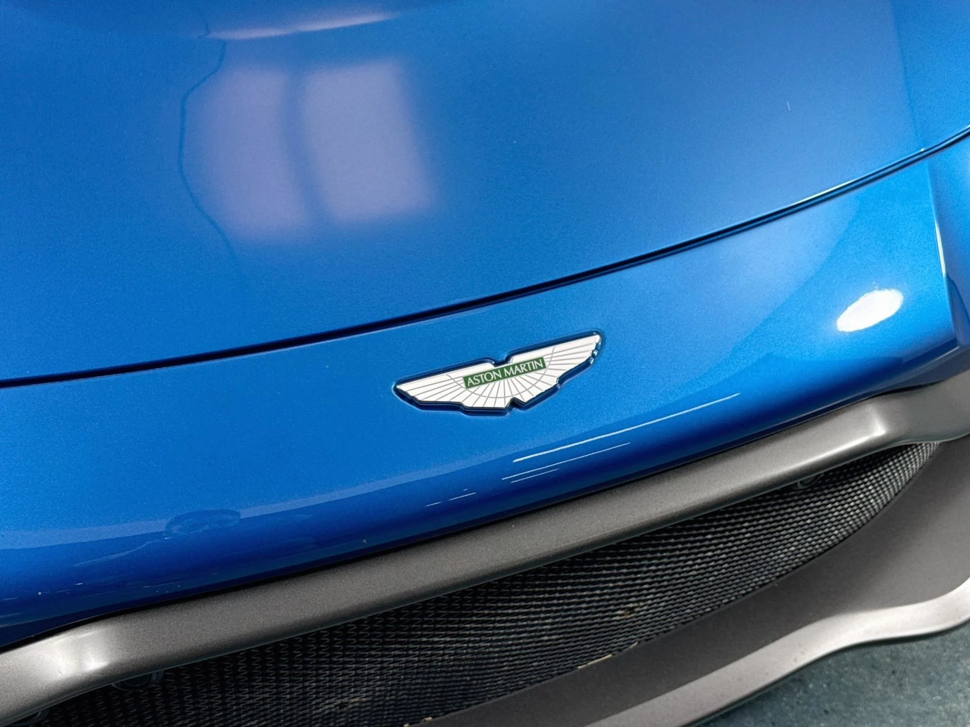mph059_601853340_Used_2020_Aston_Martin_Vantage_1791218655_4b603a07e9