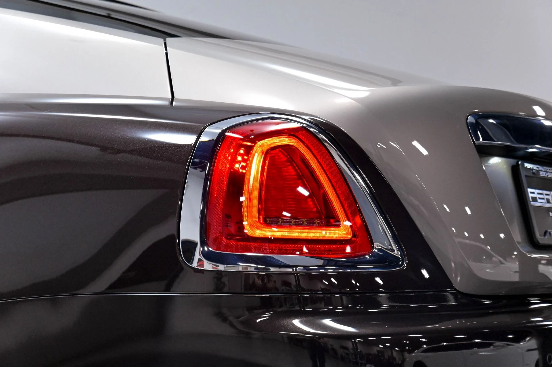 mph059_61462918_Used_2014_Rolls_Royce_Wraith_1783020984_801788c0a8