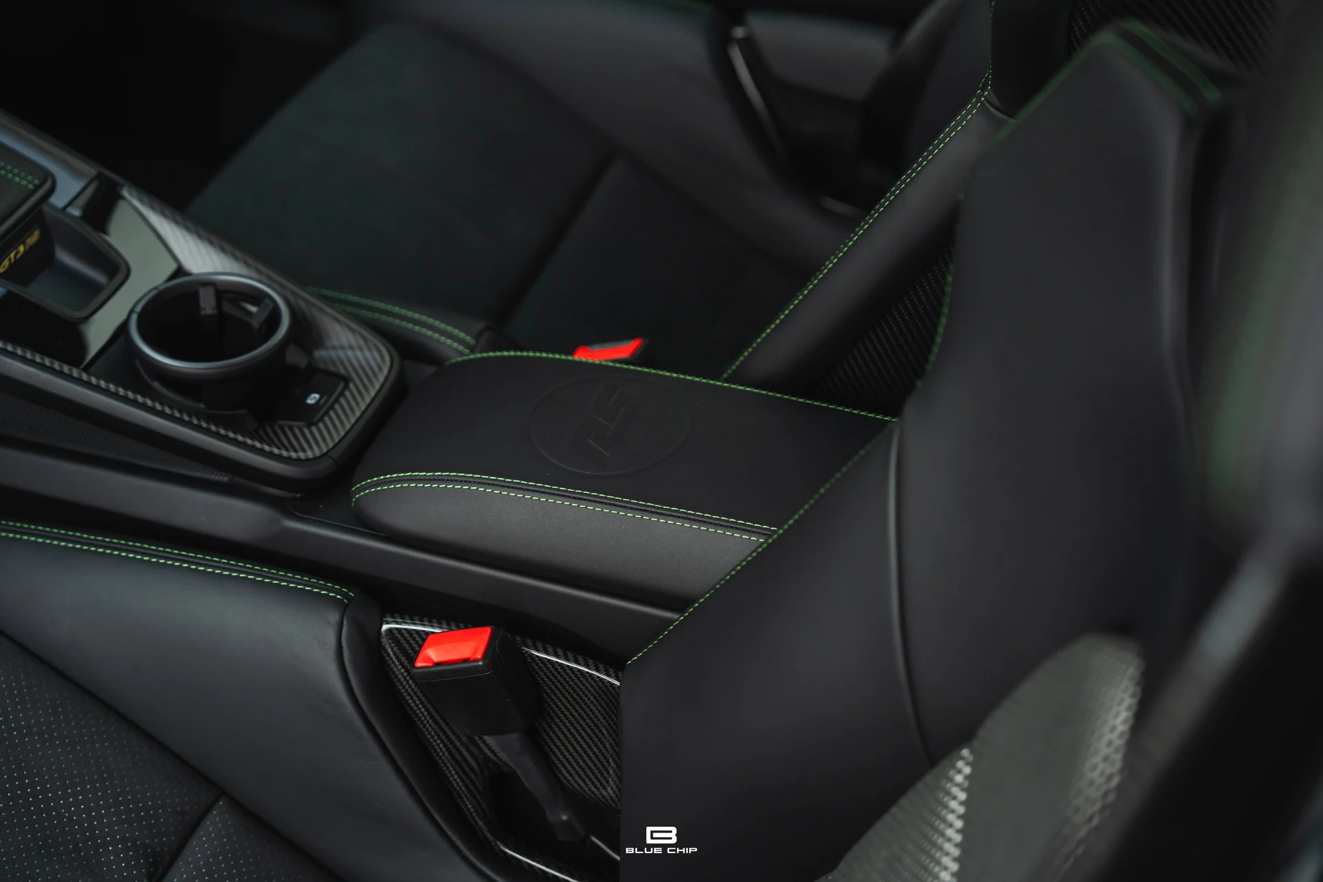 mph059_625604370_695837882ff29052d600a78b_A7400874_d107d94af9