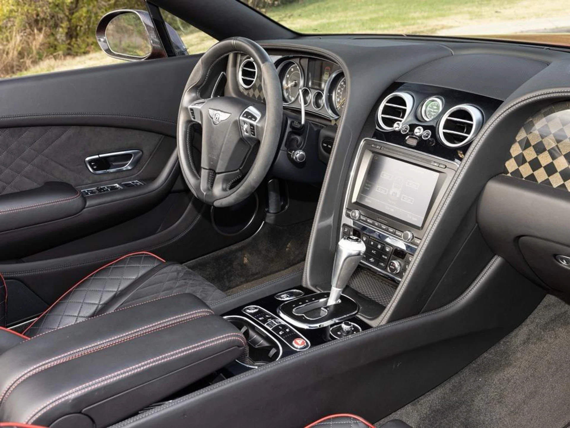 mph059_637115570_470515790_691deff71f5a91e534b26425_ebbe592e1b