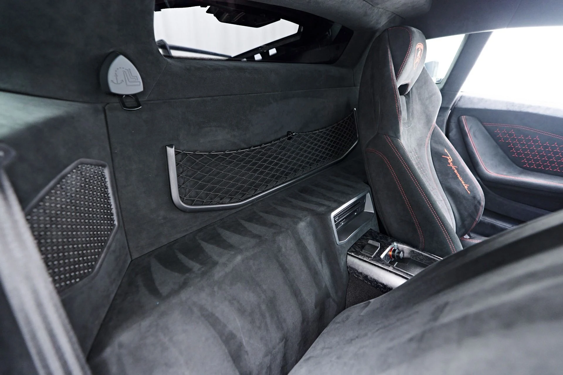 mph059_642092561_Used_2018_Lamborghini_Huracan_Performante_1761069209_ff0a0b9b7e
