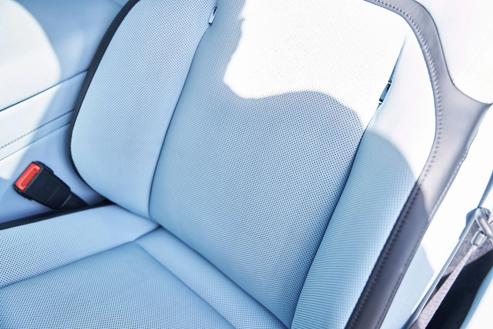 mph059_659862763_Used_2025_Rolls_Royce_Spectre_Base_1773452562_e0d87d82ac