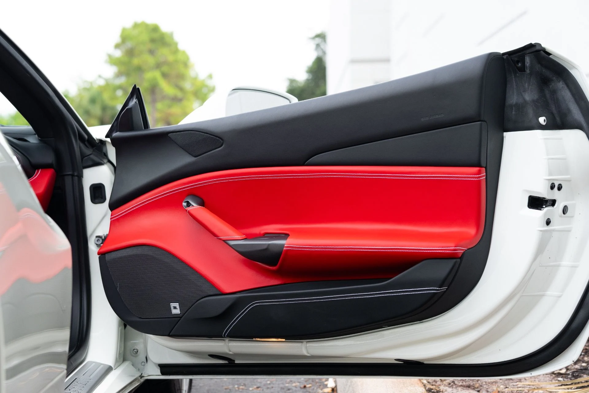 mph059_694582613_Used_2018_Ferrari_488_Spider_1779900992_31d1655f82