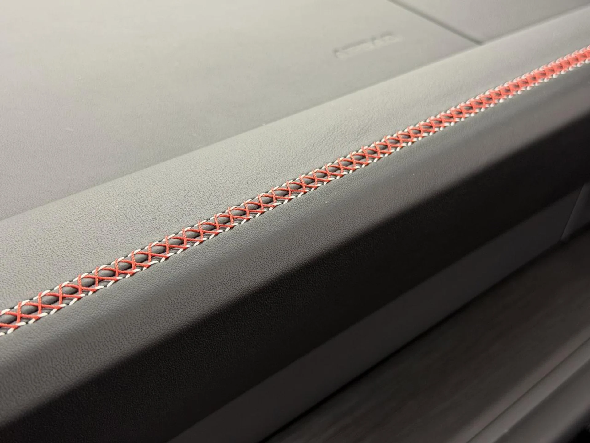 mph059_703755581_cbadc33bbeb3b0d0d7fdce3aa53c8212_19e47c35a4