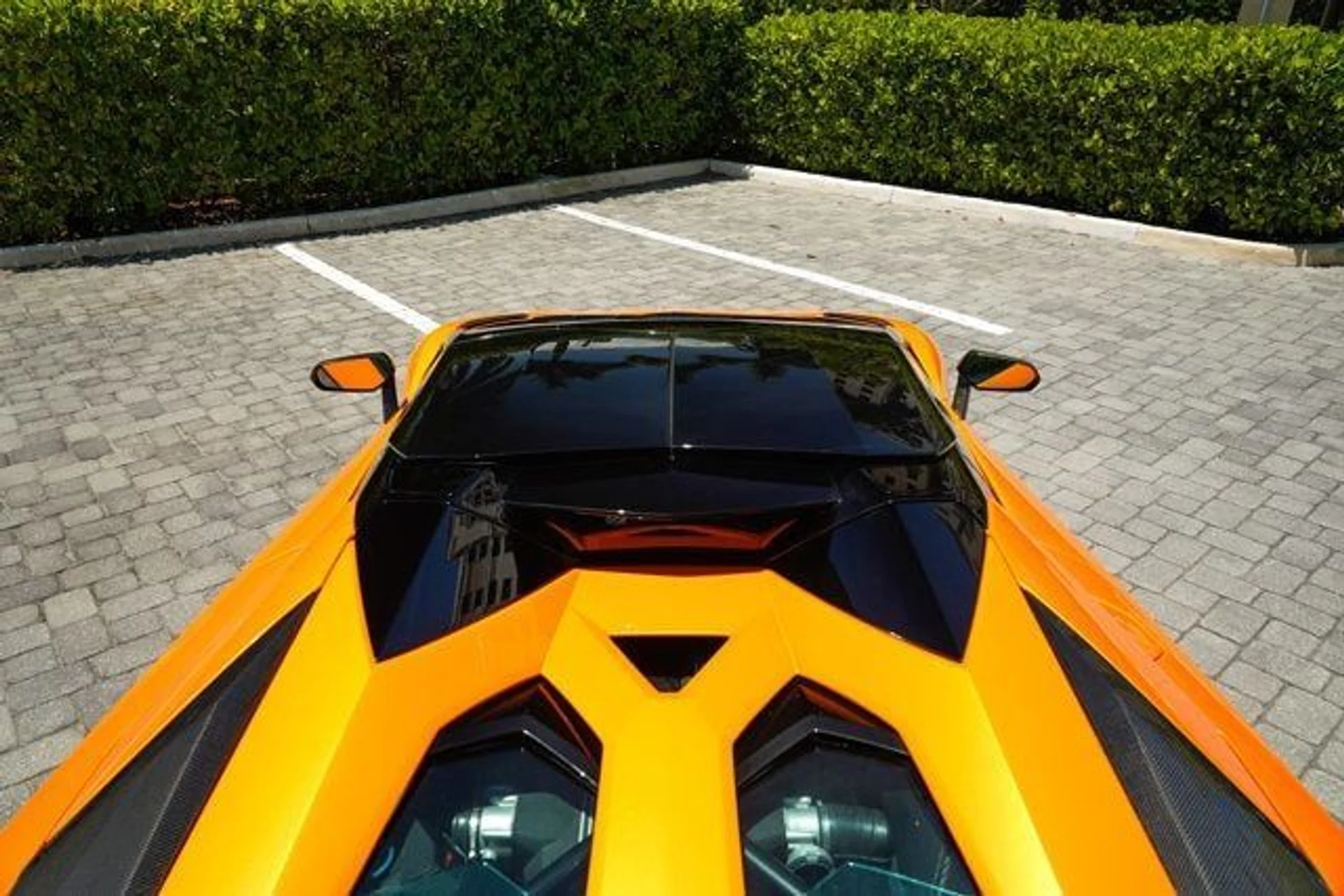 mph059_708419086_used_2018_lamborghini_aventador_sroadster_14354_22897283_60_640_6647144edf
