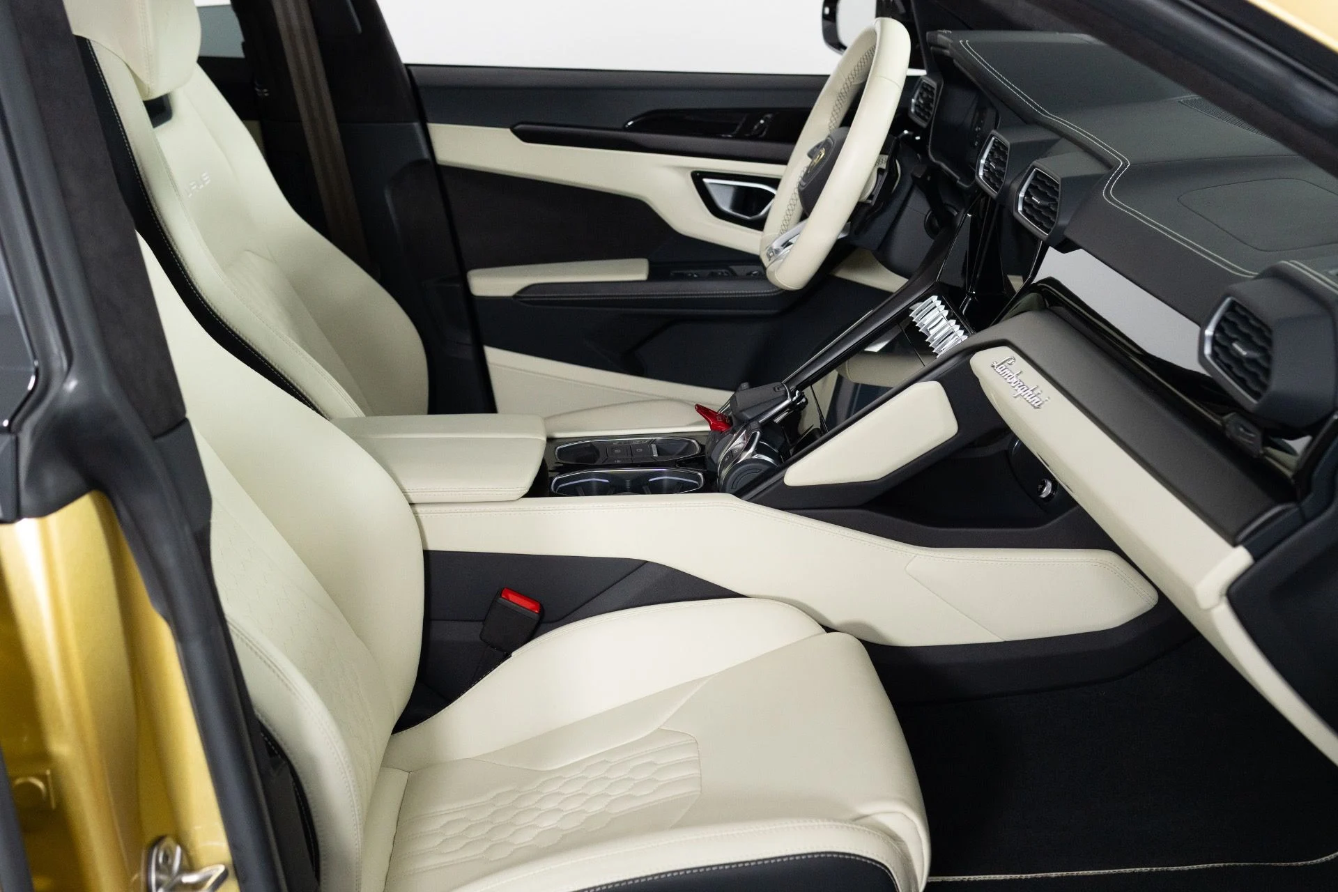 mph059_714017432_Used_2023_Lamborghini_Urus_S_1781741186_c7e4a5b109