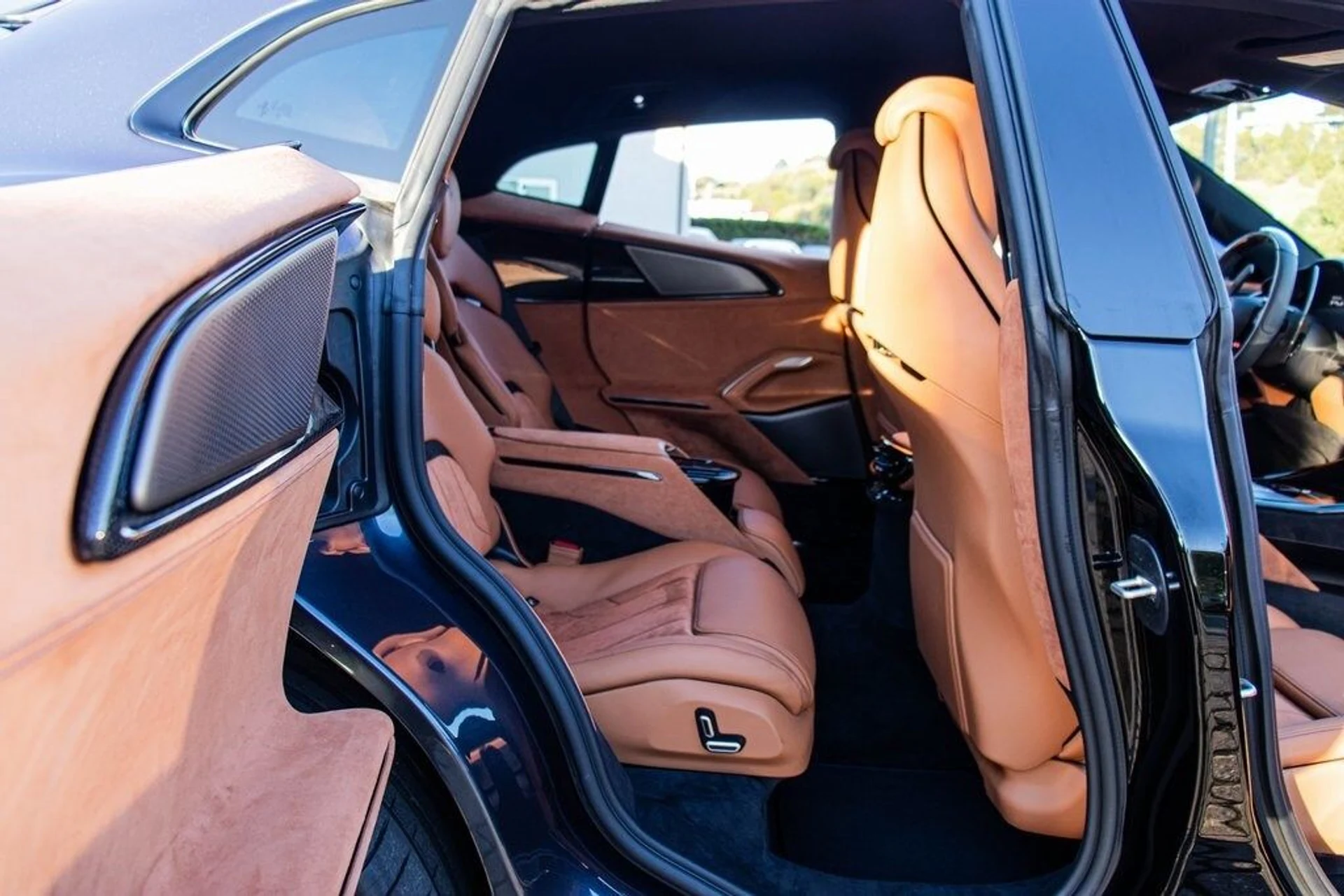 mph059_72223296_ba41f2d6043de591e92dbe662ddfe914x_be6d713391