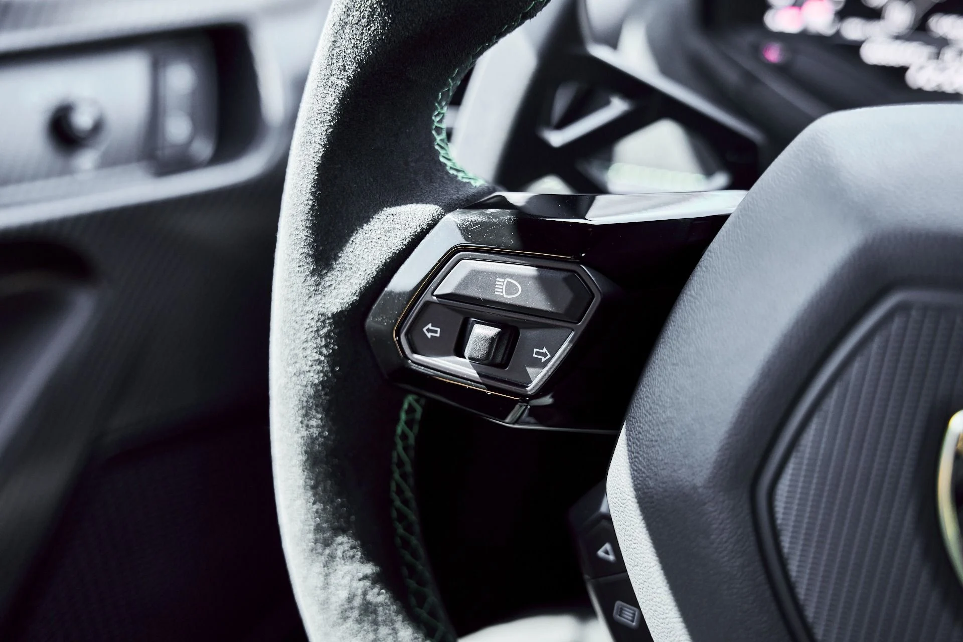 mph059_722501630_Used_2022_Lamborghini_Huracan_STO_Base_1774488498_45e55b27b5