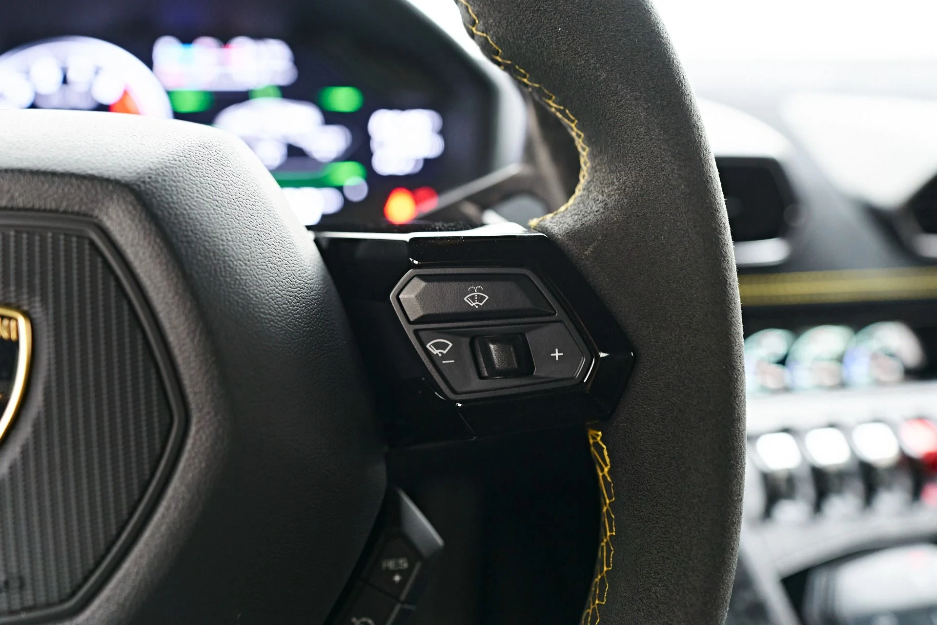 mph059_786770144_Used_2018_Lamborghini_Huracan_Performante_1711159048_056b4b4d22