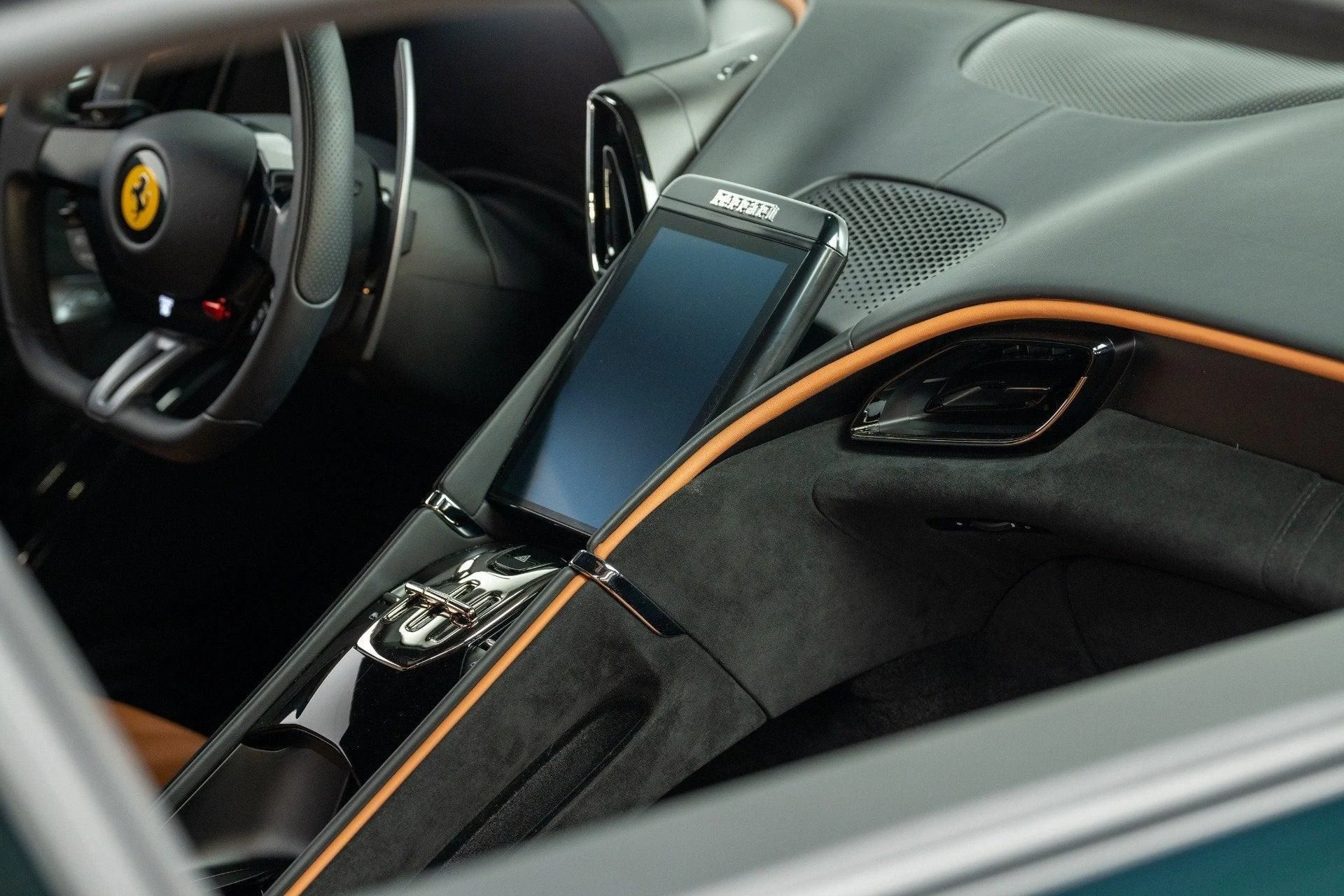 mph059_811307064_Used_2022_Ferrari_Roma_1777382897_3fab2a2809