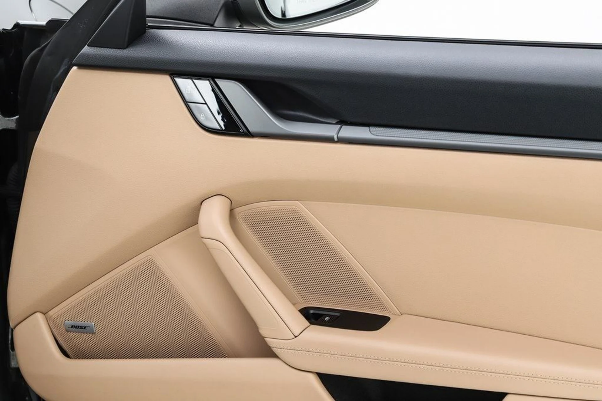 mph059_811562305_b3644f913e6e124ea7d2ad9002f80d16x_1dfe31f19f