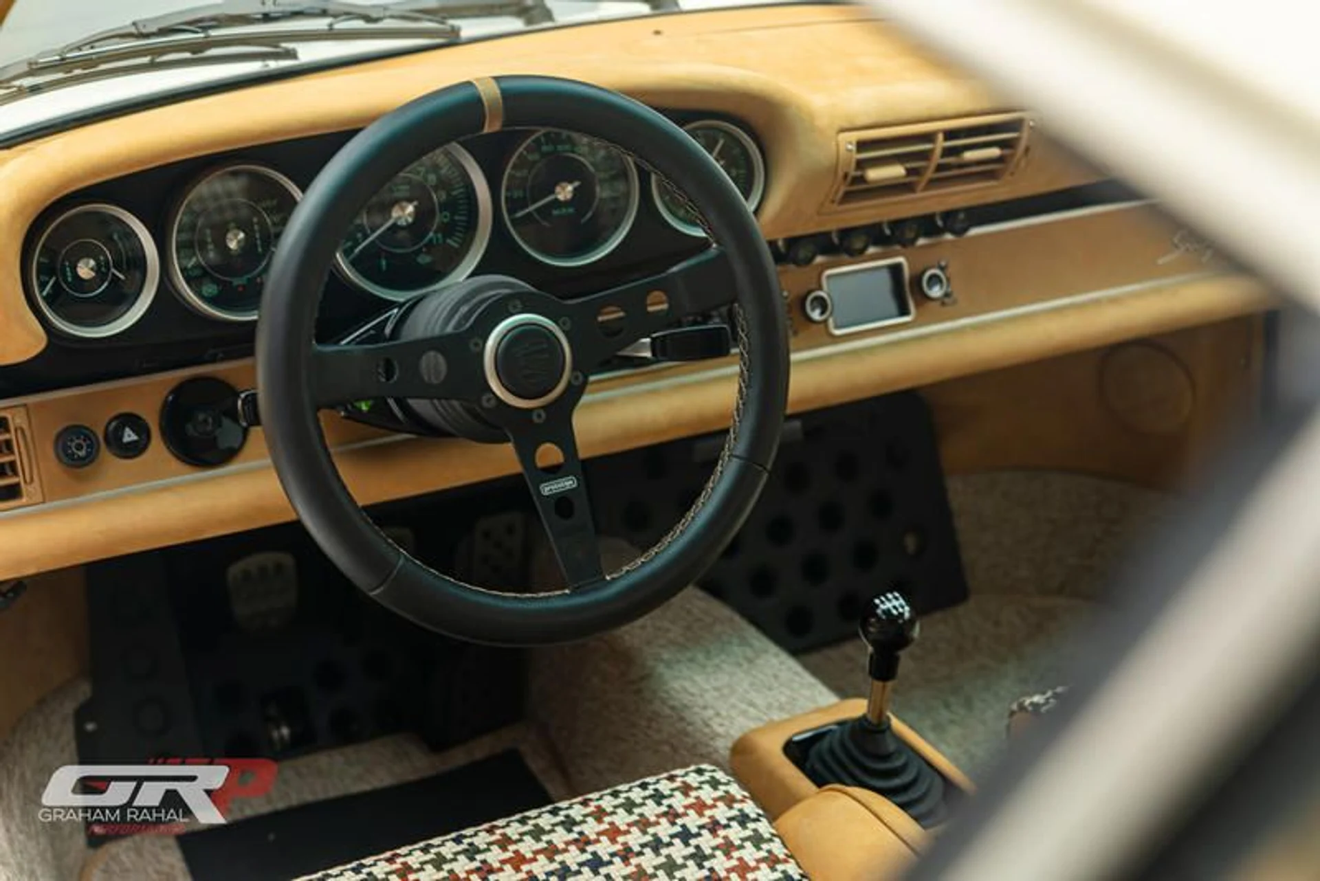 mph059_831248184_9_B9_E3_EDC_80_F2_4376_BE_55_994630_A5_E97_E_2f49d8e69f