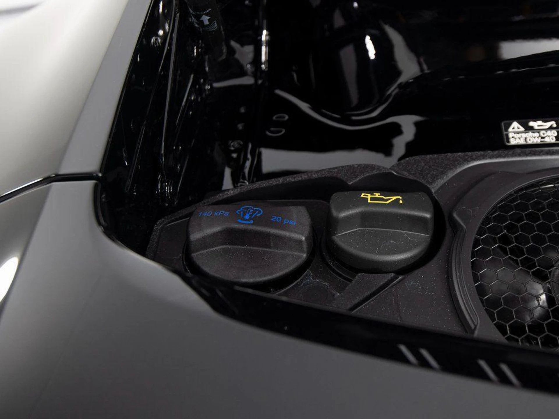 mph059_852020170_X0qt_R1o_PQ_Py_jz_YFG_9_Oeikx_FJ_Gk_ced50b07c9