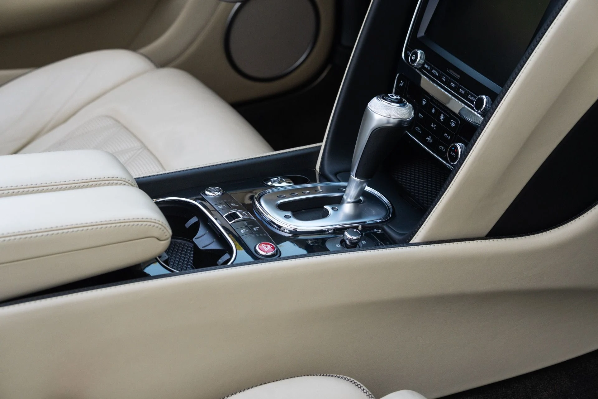 mph059_927147547_Used_2015_Bentley_Continental_GT_V8_S_1769717188_db3a20ab22