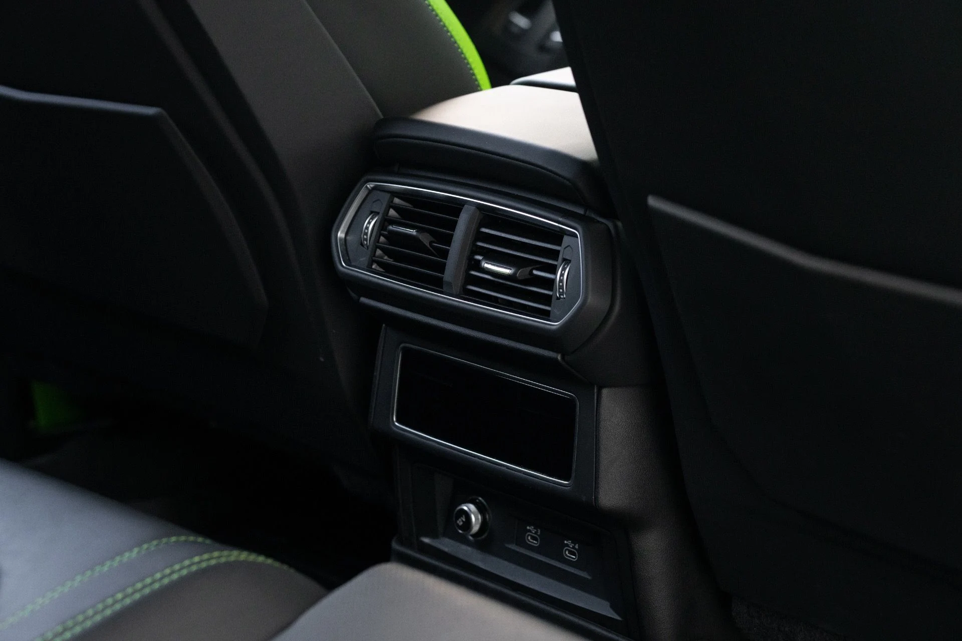mph059_940483257_Used_2023_Lamborghini_Urus_S_1755804892_f98c7ac85b