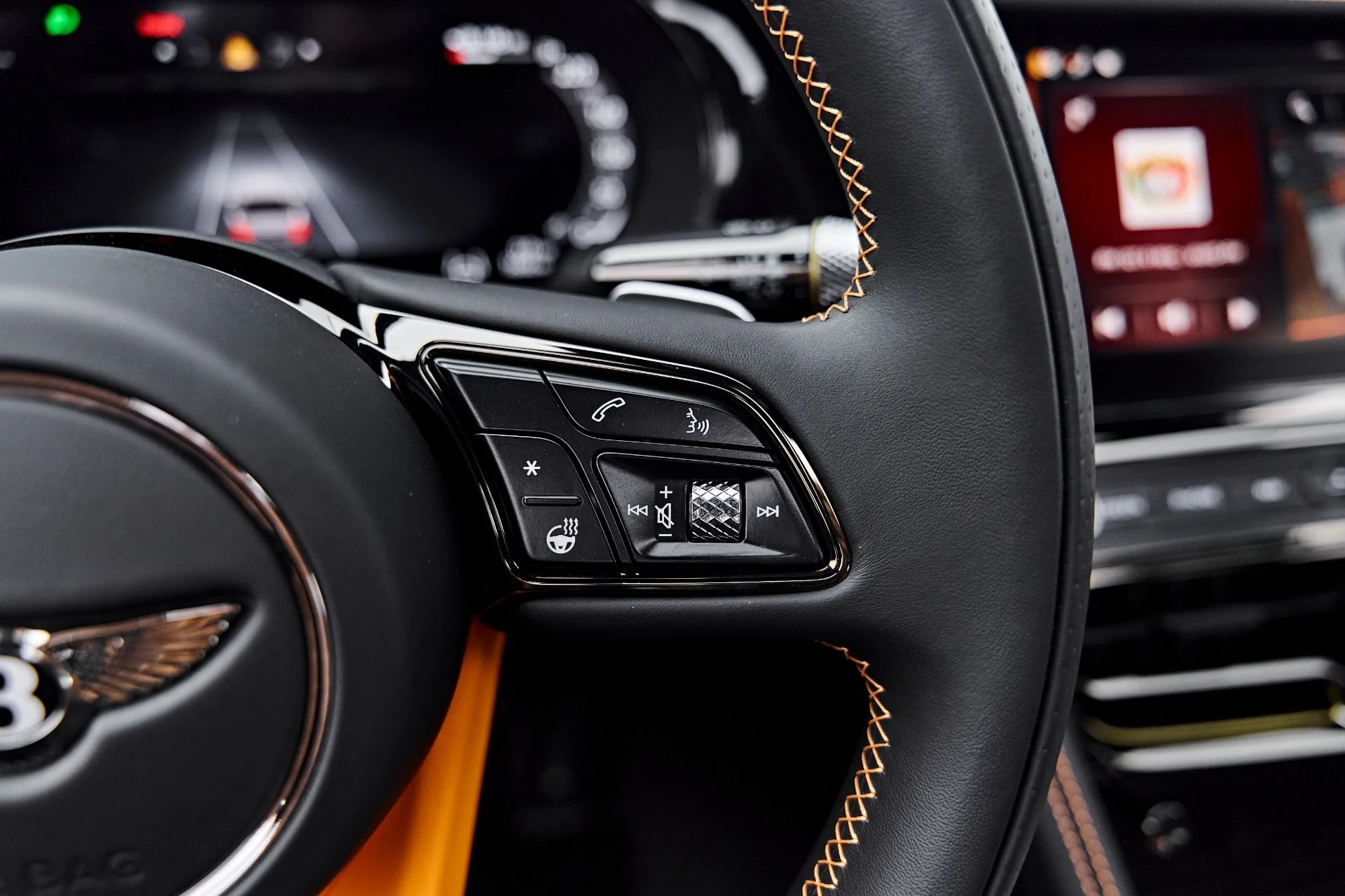 mph059_943512895_Used_2025_Bentley_Flying_Spur_Black_Edition_1790368107_fb91e0fd71
