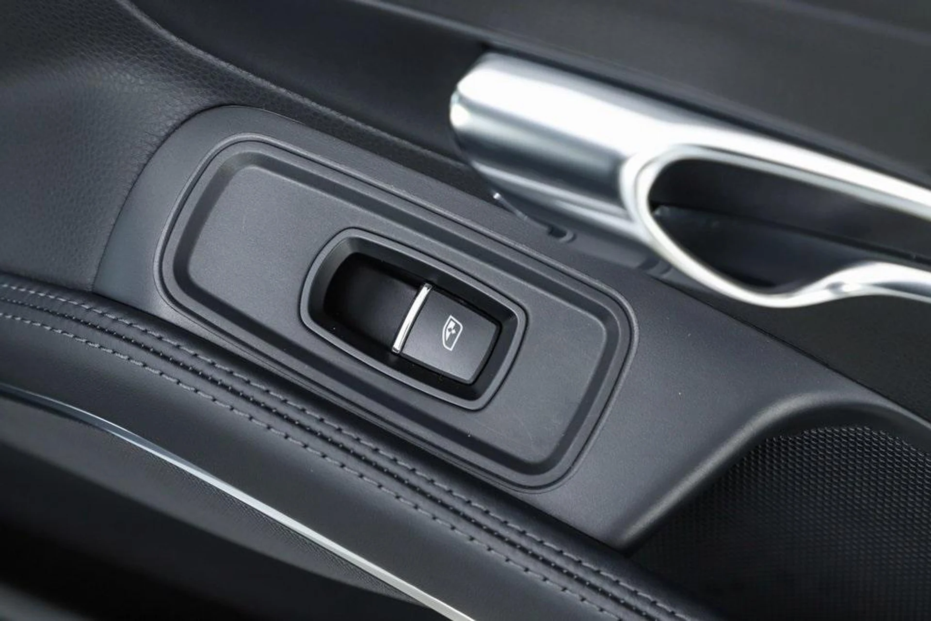 mph059_968201748_f_L_Wk_Ho8_Yqmq6_Jj3c_Oq_Mu_Qf631_Zc_5c42a94b6a