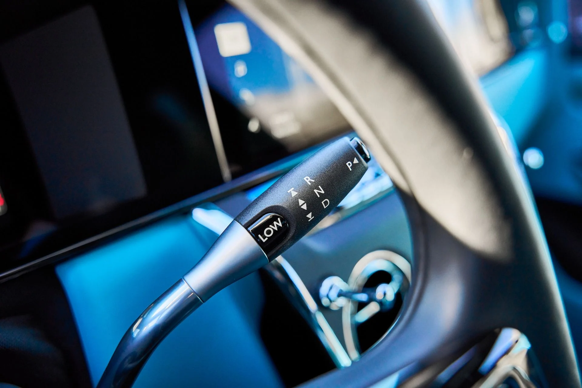 mph059_98765345_Used_2025_Rolls_Royce_Cullinan_Base_1767668908_1f39689a08