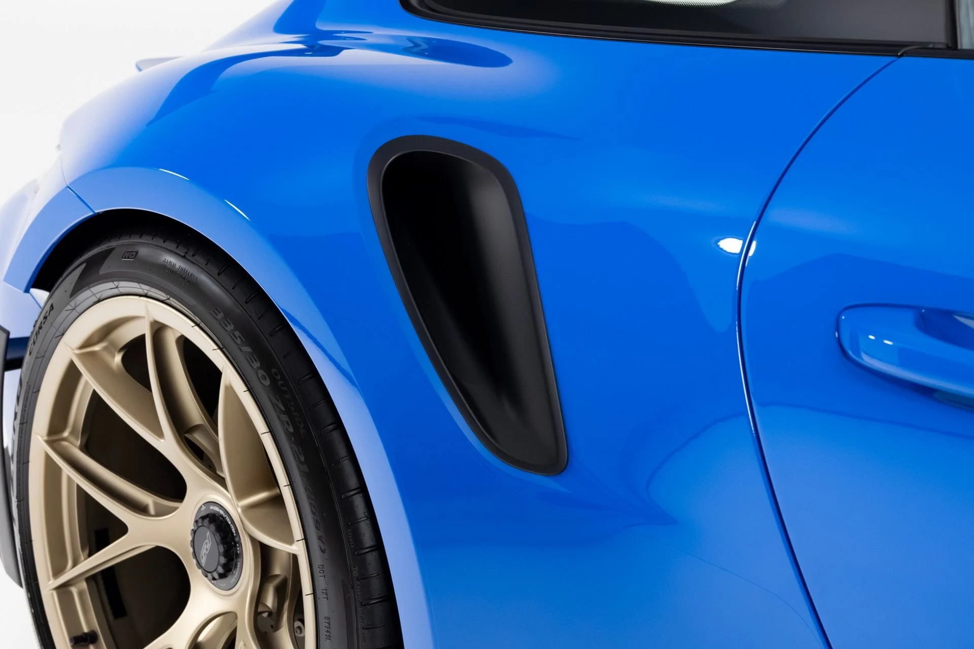 mph060_1007785986_Used_2025_Porsche_911_GT_3_RS_1765482760_a8ba7a3b76