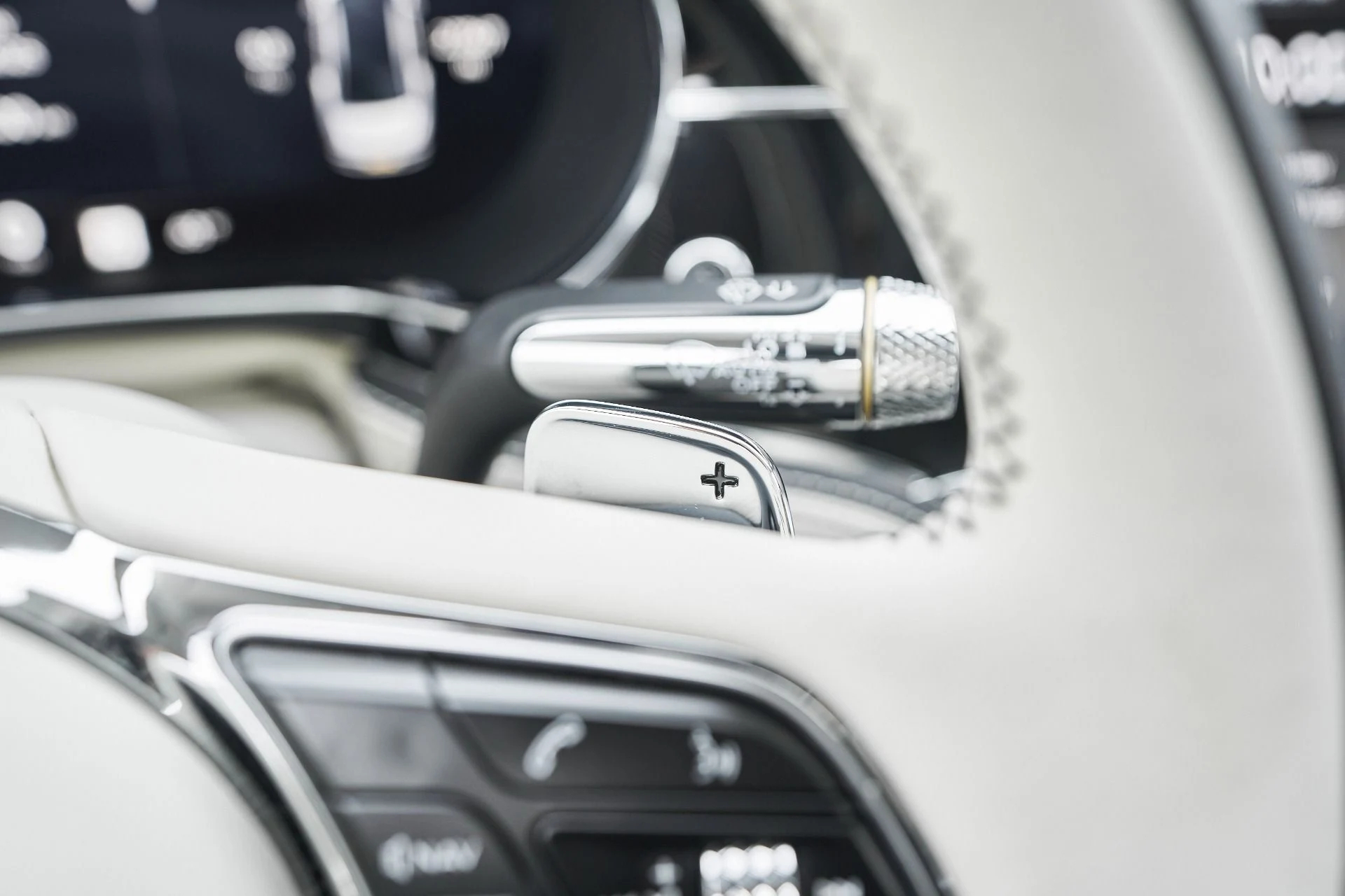 mph060_1019694821_Used_2022_Bentley_Flying_Spur_V8_1763502864_b0de2ad2b8