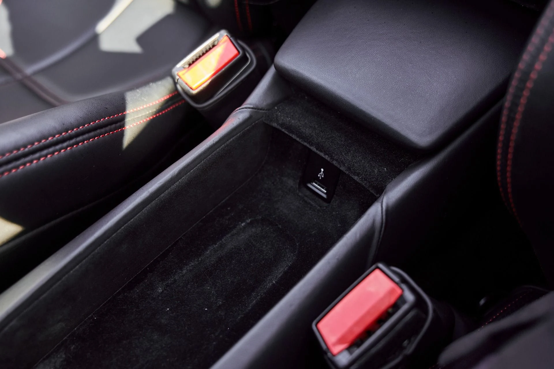 mph060_1029246831_Used_2019_Ferrari_488_Spider_Base_1766025008_add25a8191