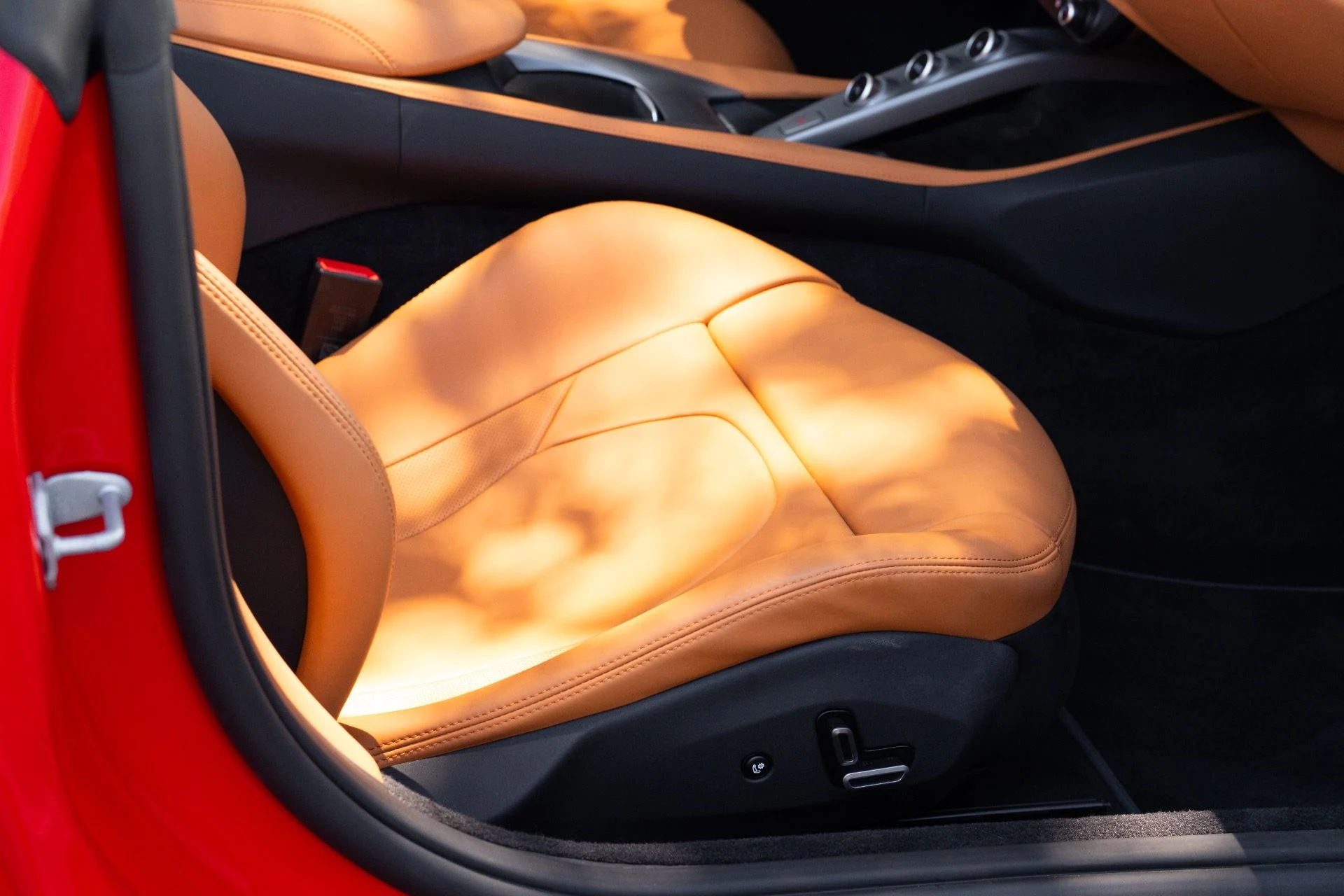 mph060_1045686177_Used_2023_Ferrari_Portofino_M_1778867295_3e40b2a1d4