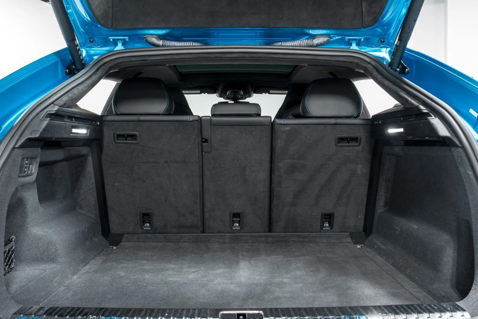 mph060_1055368648_e3e2b8dd7a38574ec014888034a37e53x_07c5ea06ef