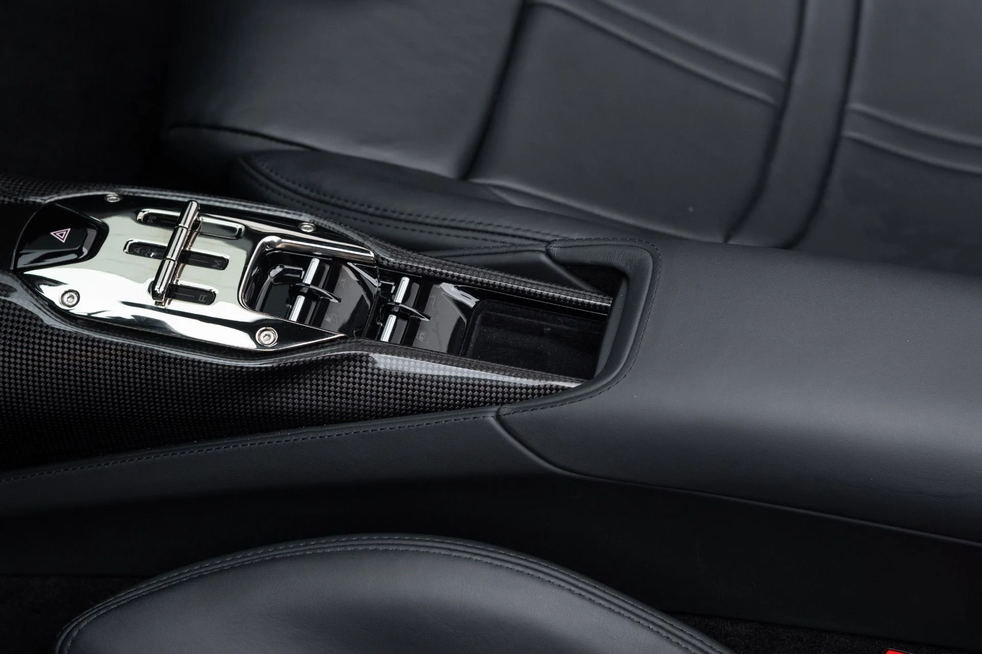 mph060_1063069799_Used_2022_Ferrari_SF_90_Spider_1775626389_ff471226aa