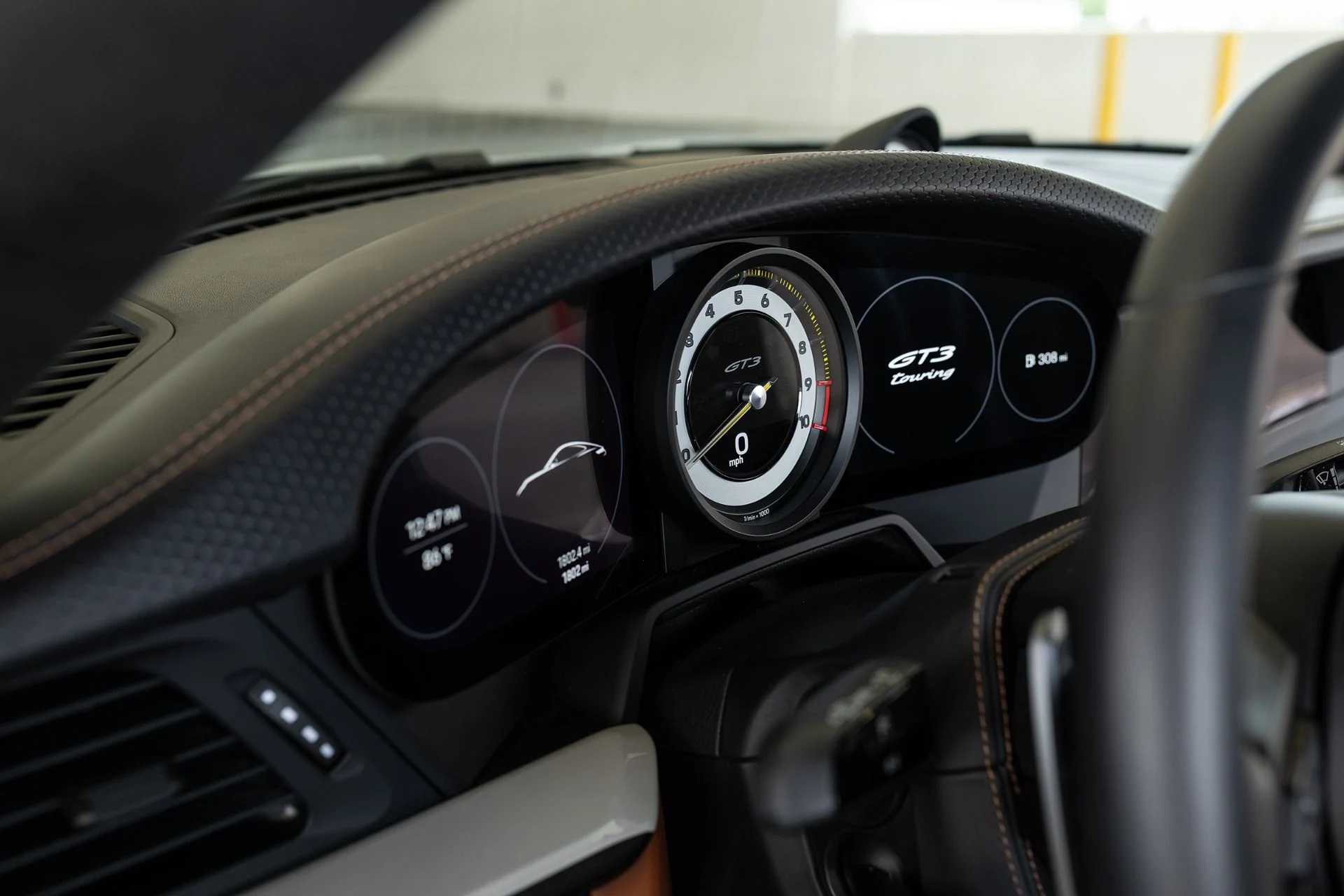mph060_107848097_Used_2022_Porsche_911_GT_3_Touring_1788909258_22dca0904d