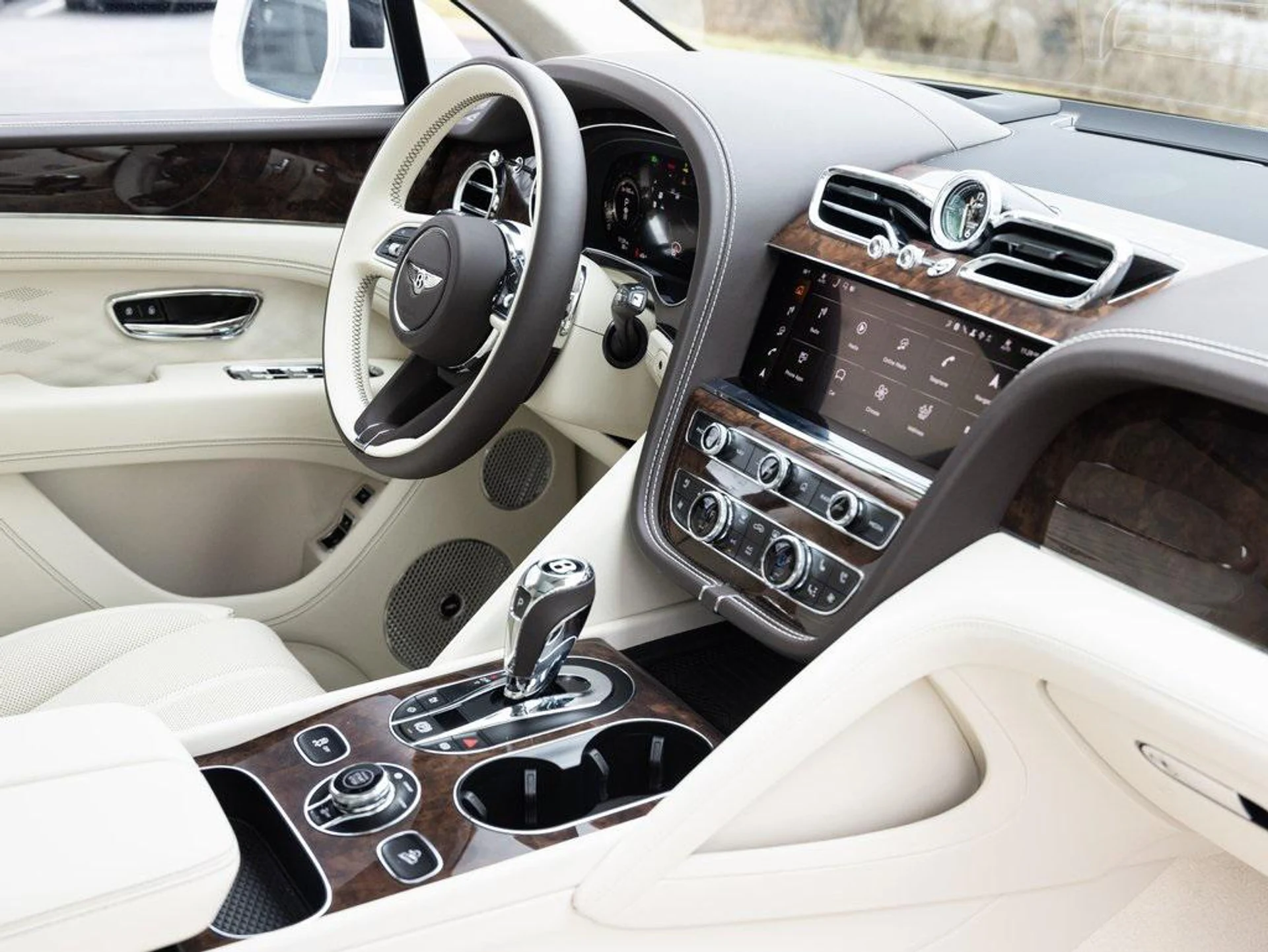 mph060_1088207576_403809831_67c233f16b5617b02de63662_b1cad5e152