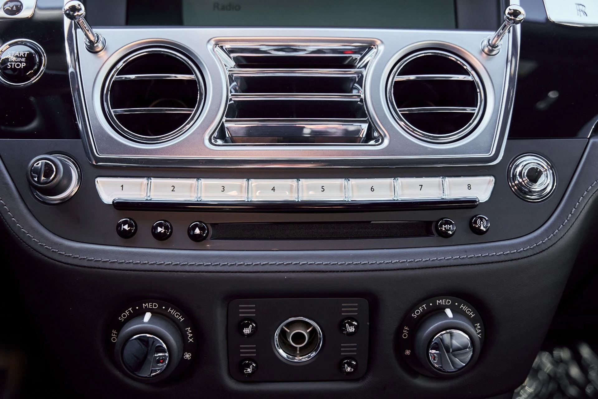 mph060_1090100858_Used_2015_Rolls_Royce_Wraith_Base_1767063584_60cbbceb02