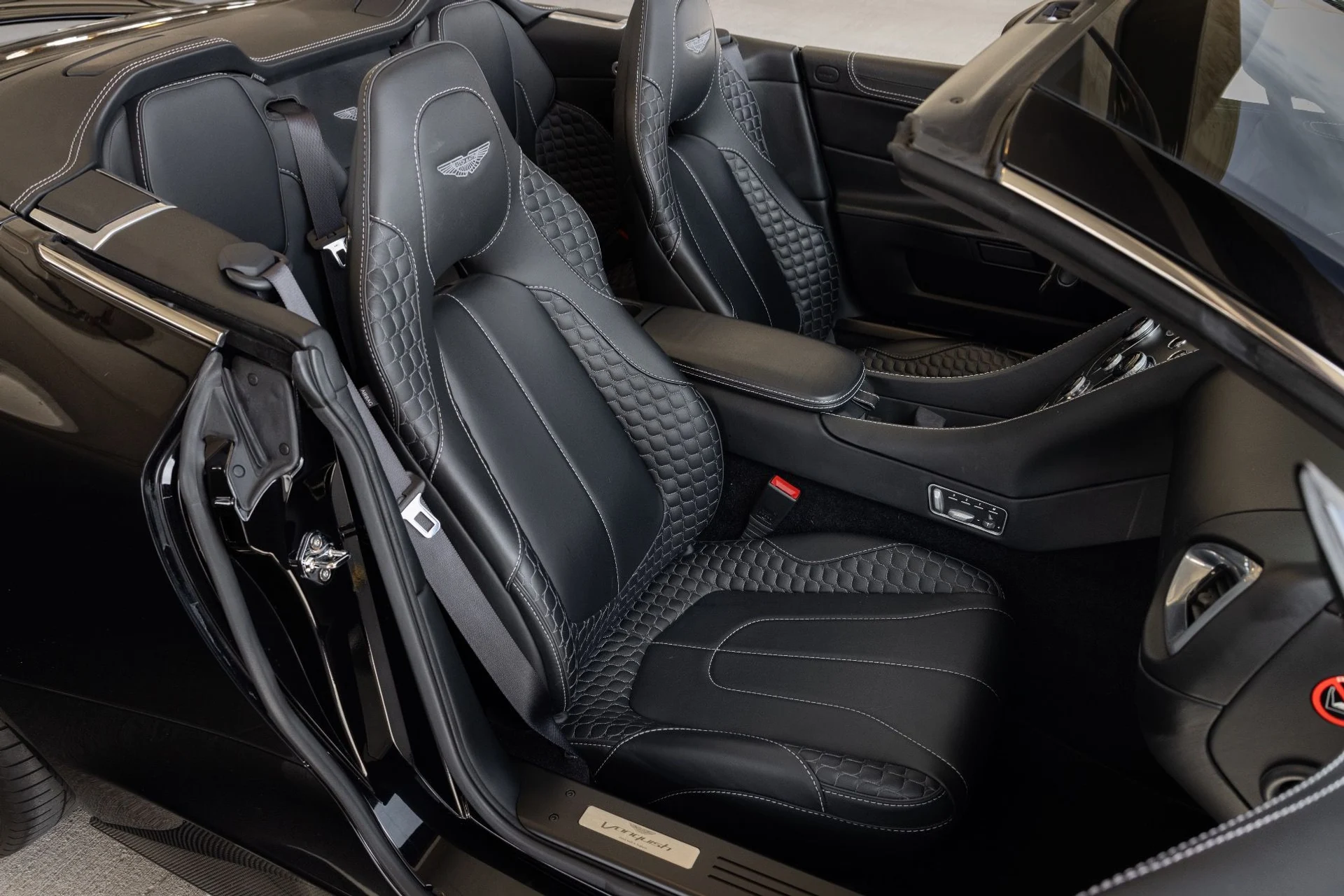 mph060_1100105076_Used_2015_Aston_Martin_Vanquish_Volante_1776978035_9949cd0e9f