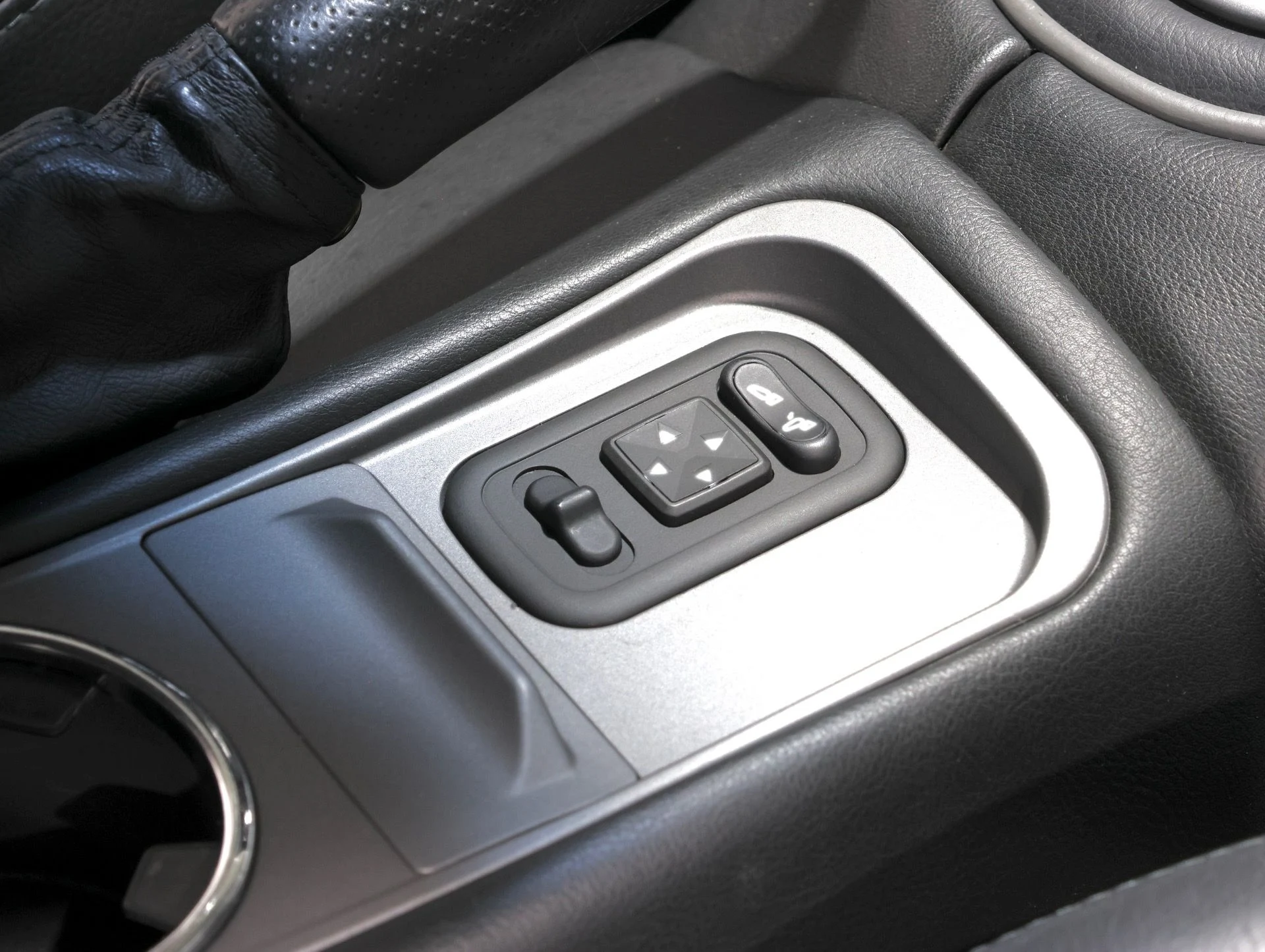 mph060_1201475791_Used_2004_Maserati_Coupe_Cambiocorsa_Only_14_K_Miles_Just_Serviced_One_Family_Owned_1771885144_8a7135b48e