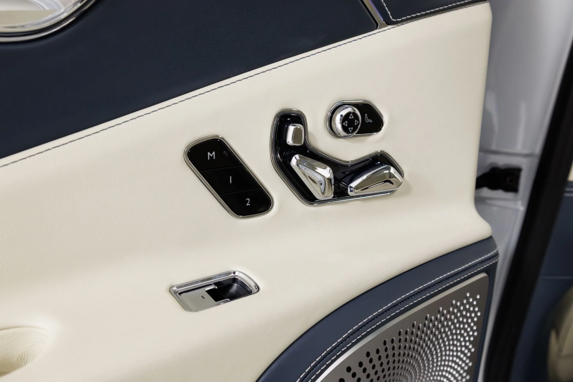 mph060_1231172565_Used_2020_Bentley_Flying_Spur_W12_1776899565_cd58cddb4e