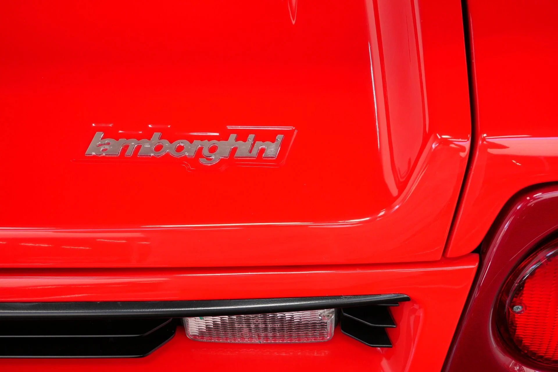 mph060_1288291137_Used_1991_Lamborghini_Diablo_Extremely_Low_Miles_Collector_Grade_1787850744_c4ca98b1f4
